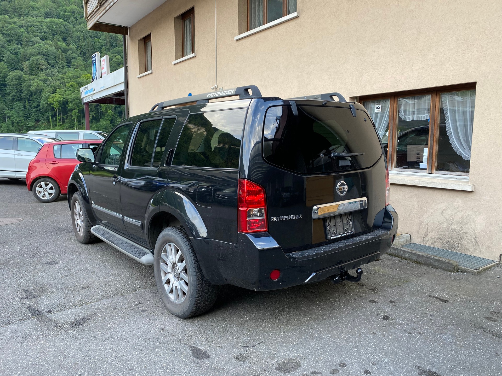 NISSAN Pathfinder 3.0 dCi LE Automatic-image-4