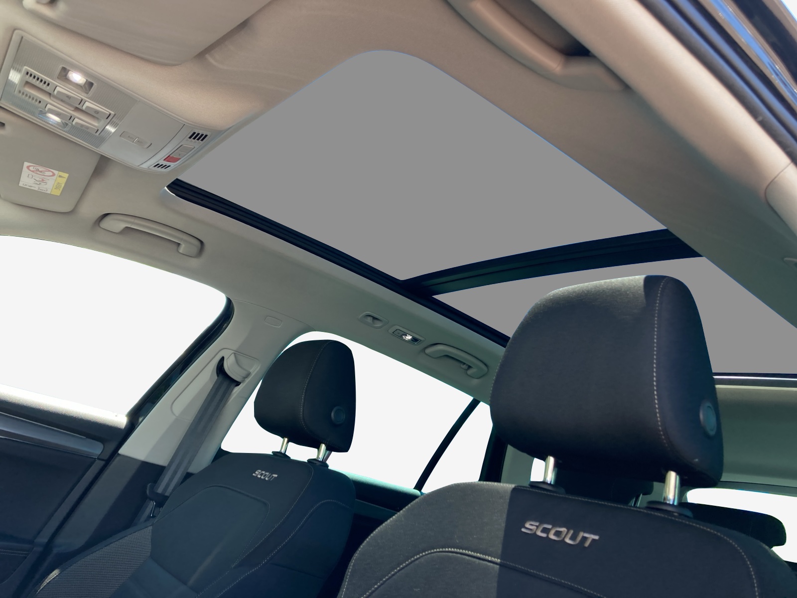 SKODA Superb 2.0 TDi Scout 4x4 DSG-image-14