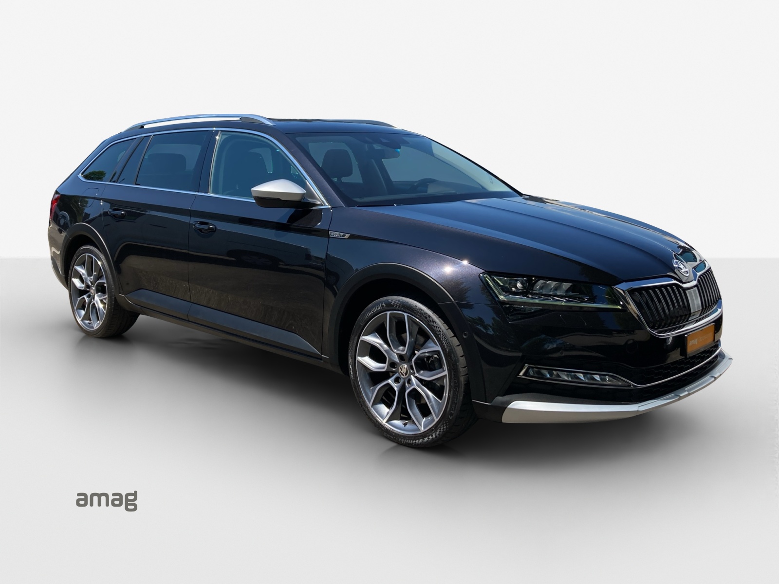 SKODA Superb 2.0 TDi Scout 4x4 DSG-image-5