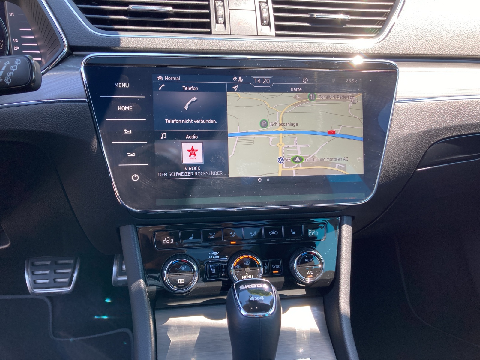 SKODA Superb 2.0 TDi Scout 4x4 DSG-image-10