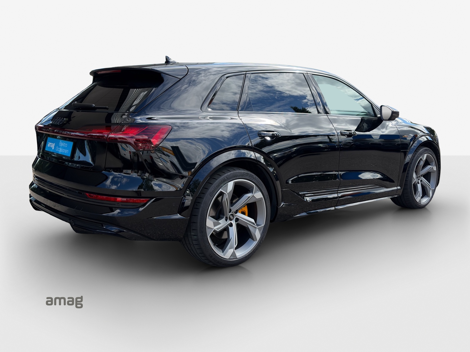AUDI e-tron S quattro-image-5