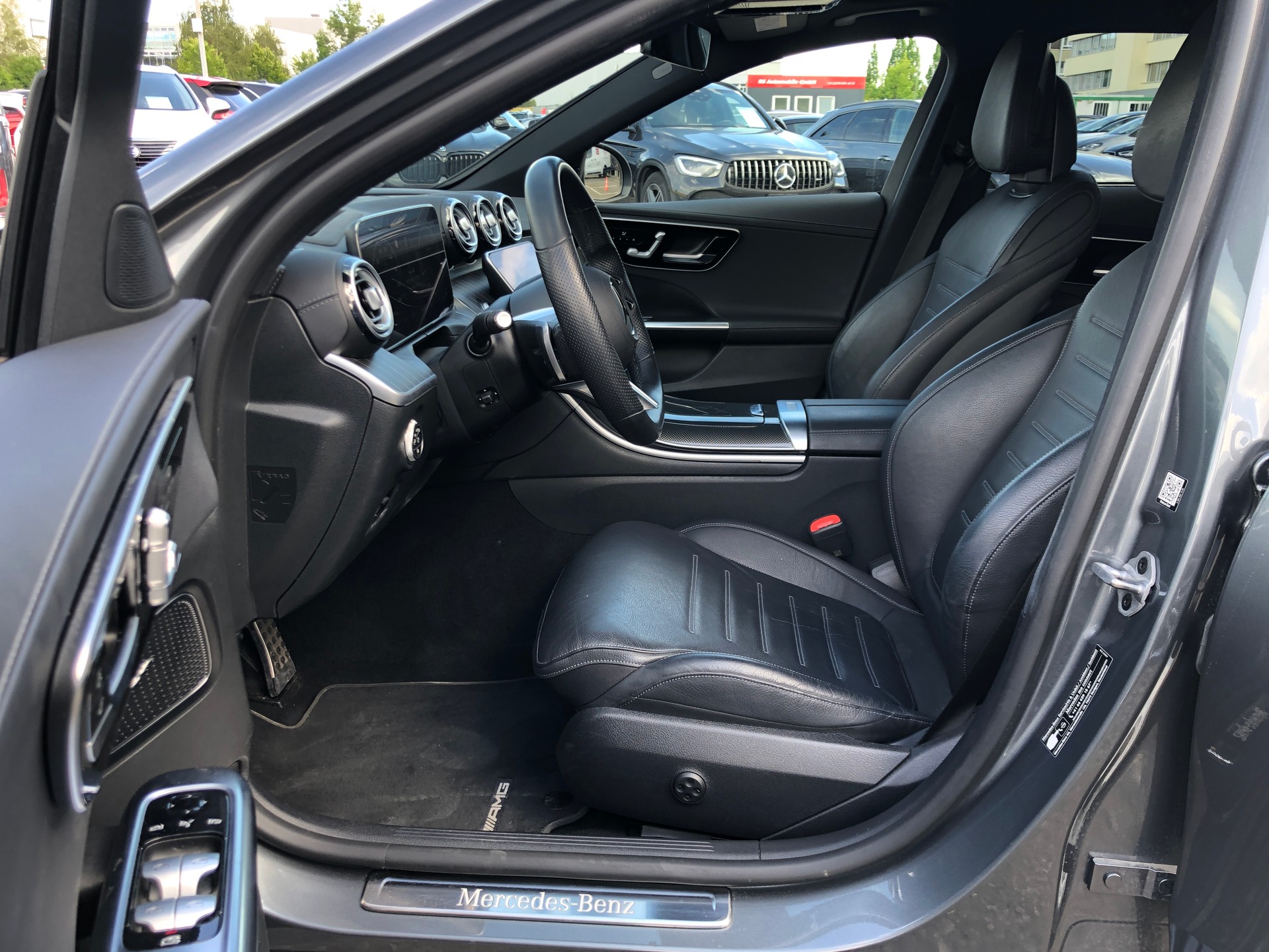MERCEDES-BENZ C 220 d T 4Matic AMG Line-image-15