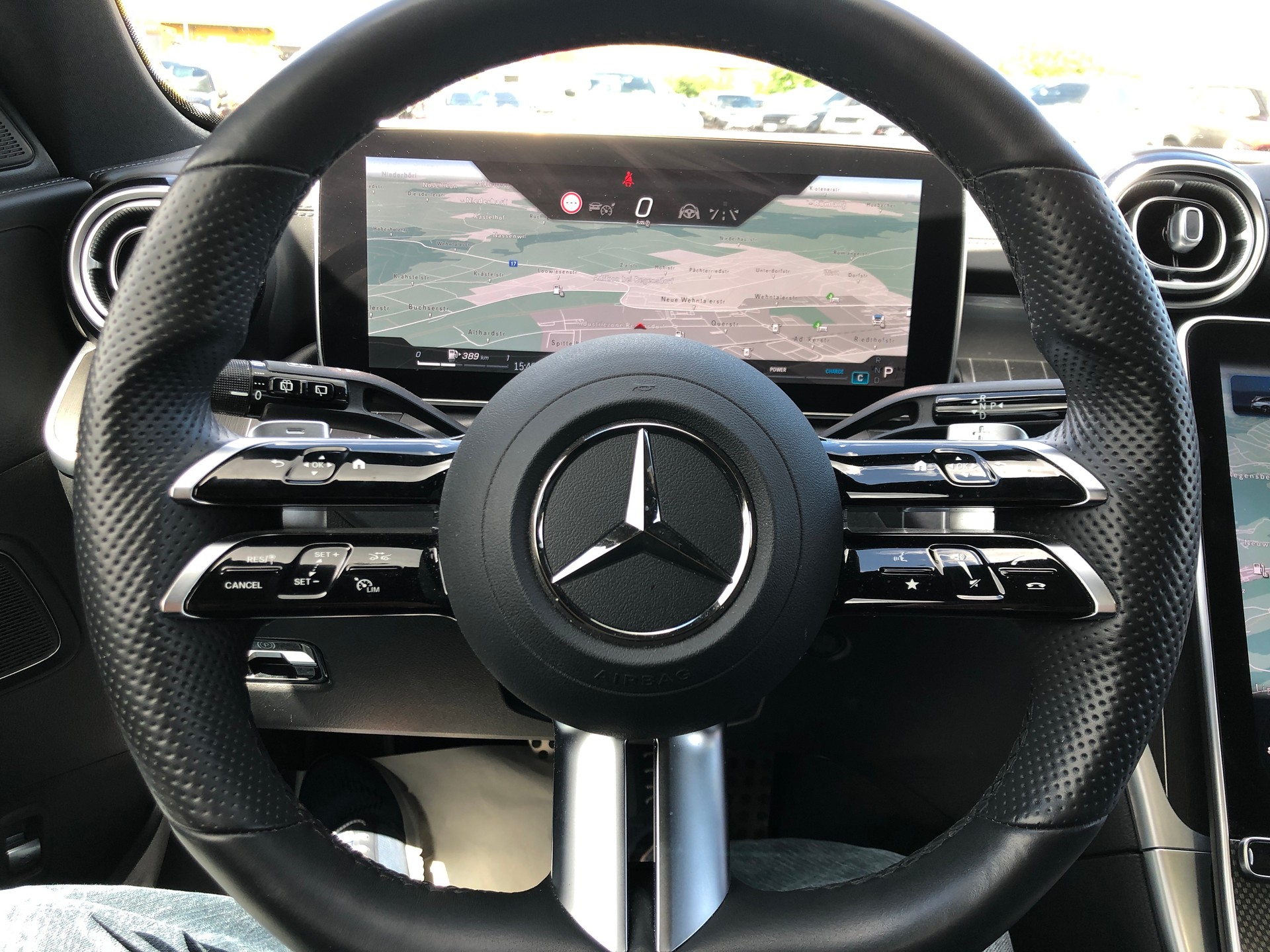 MERCEDES-BENZ C 220 d T 4Matic AMG Line-image-11