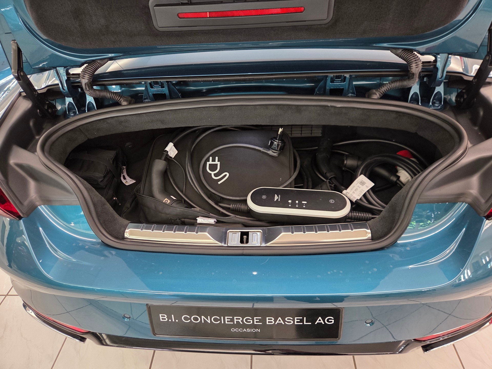 BENTLEY CONTINENTAL GTC AZURE-image-10