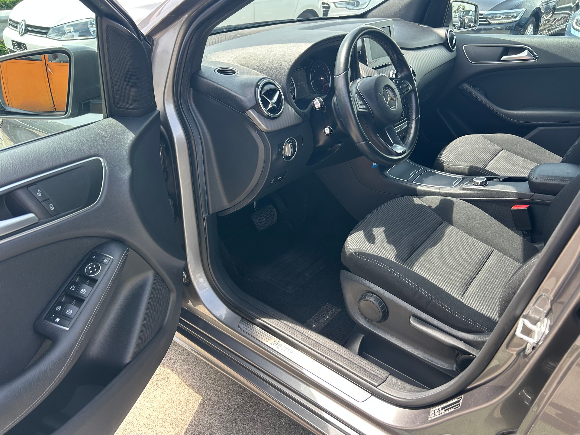 MERCEDES-BENZ B 200 CDI Style 7G-DCT-image-12