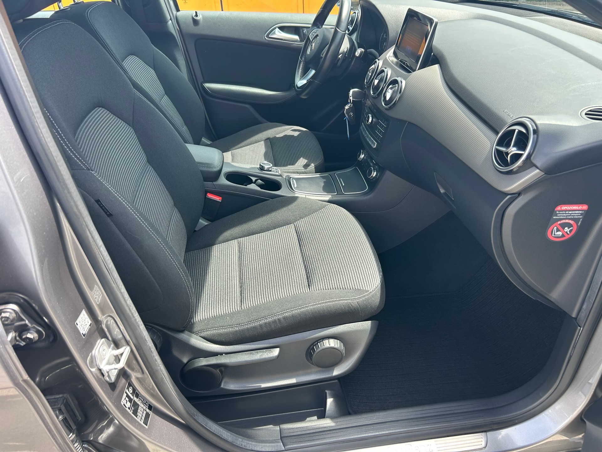 MERCEDES-BENZ B 200 CDI Style 7G-DCT-image-6