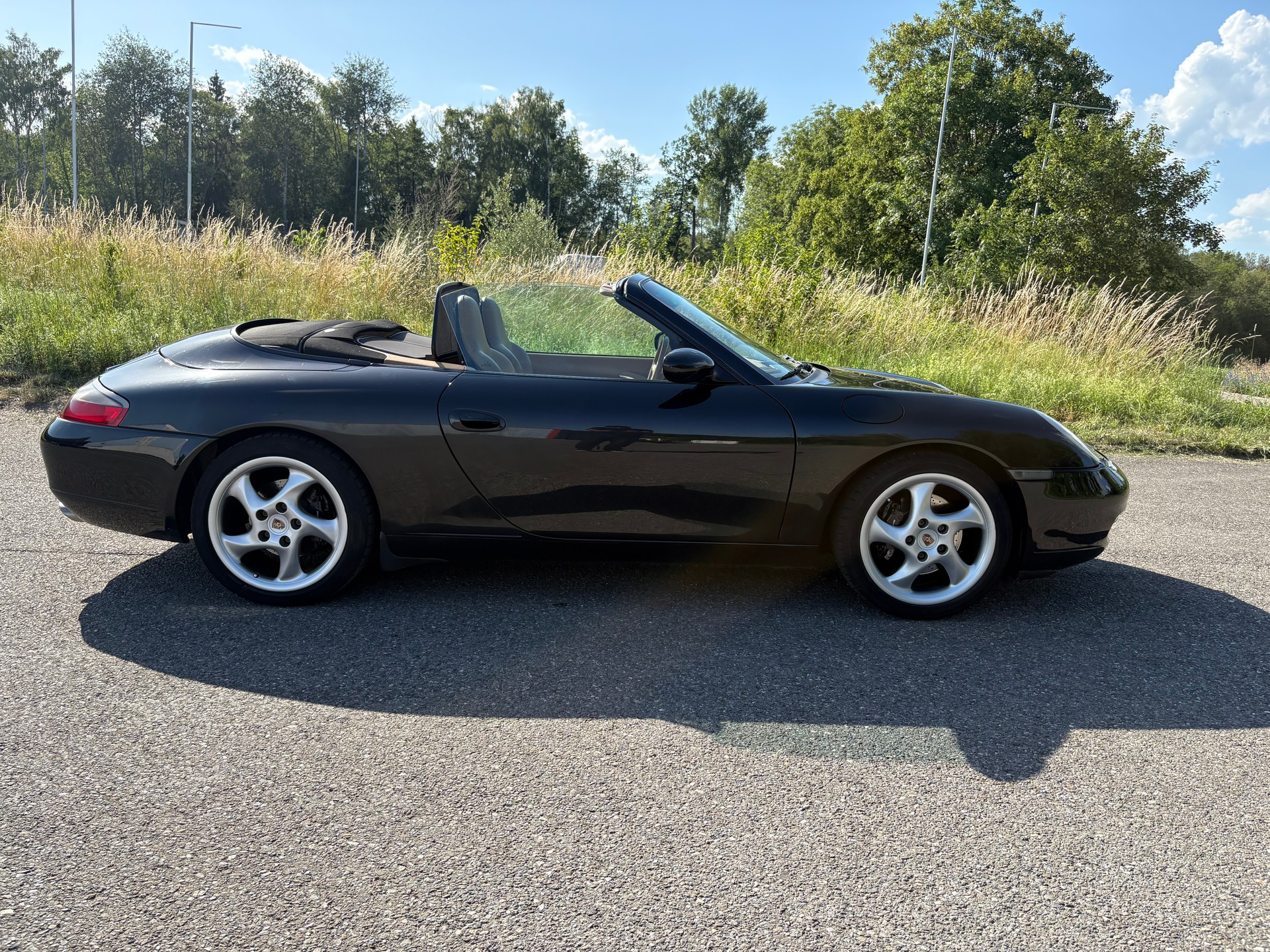 PORSCHE 911 Carrera Cabrio-image-4