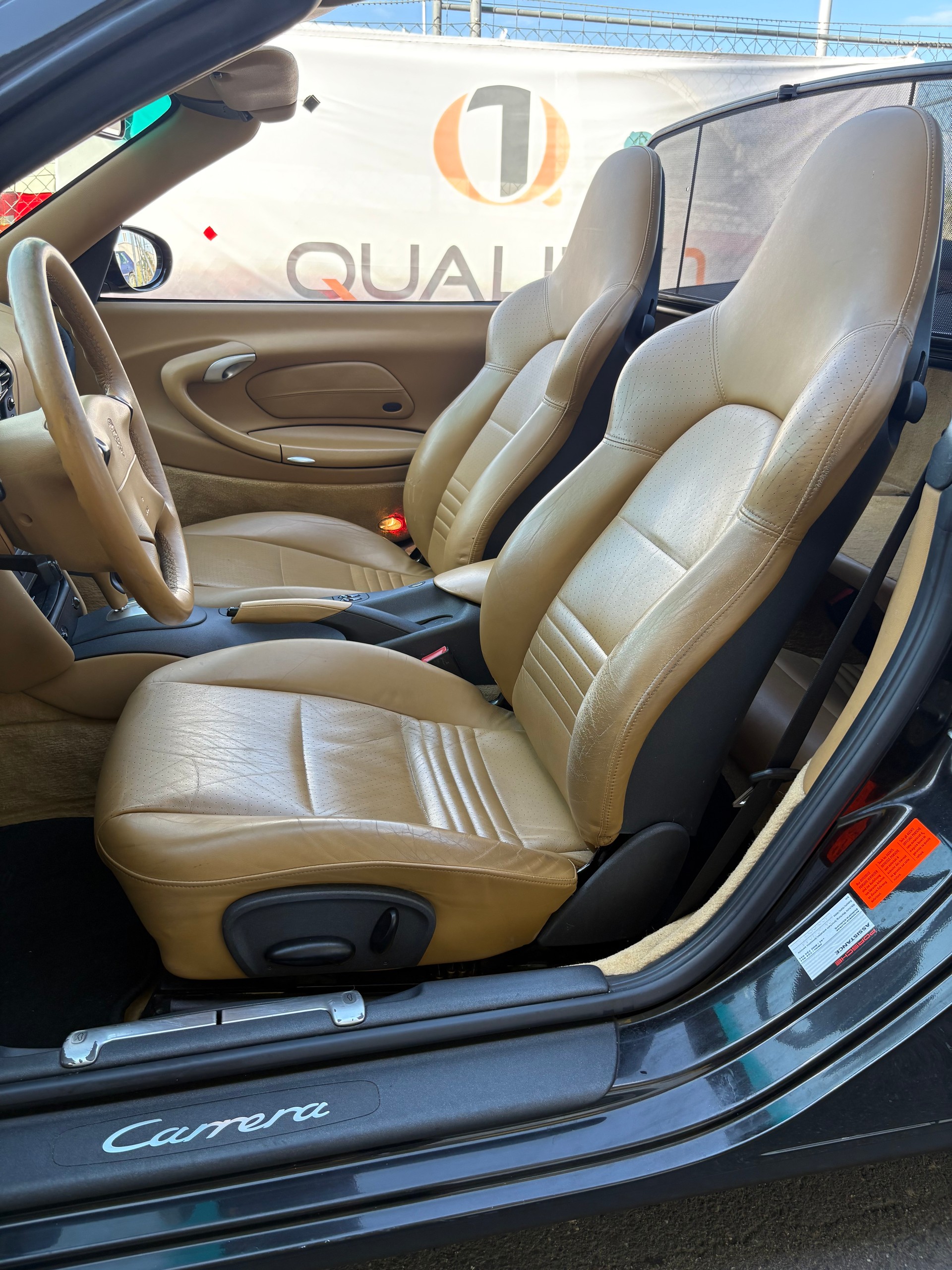 PORSCHE 911 Carrera Cabrio-image-12