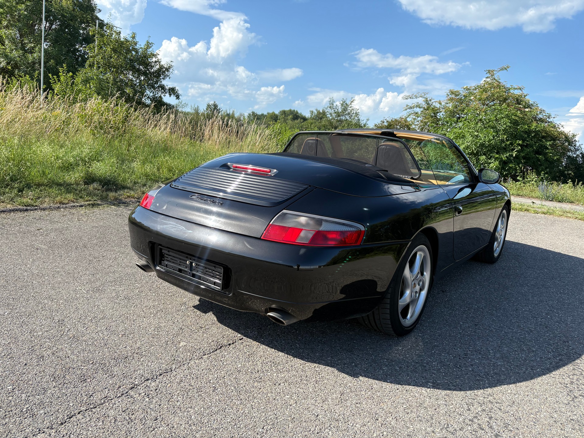 PORSCHE 911 Carrera Cabrio-image-5