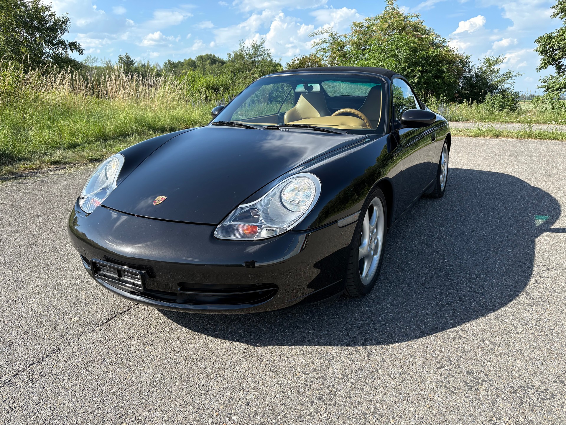 PORSCHE 911 Carrera Cabrio-image-0