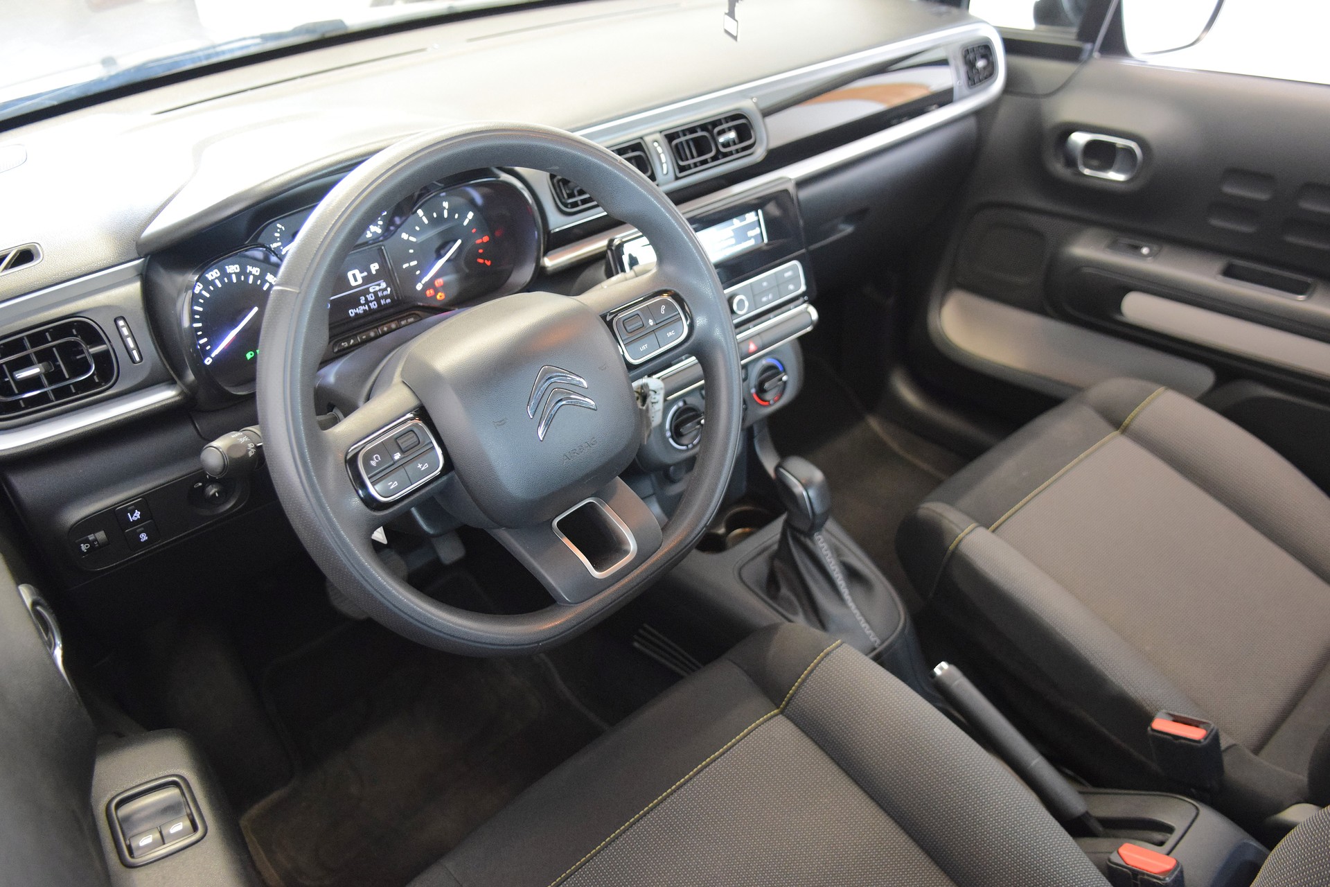 CITROEN C3 1.2i PureTech Feel EAT-image-10