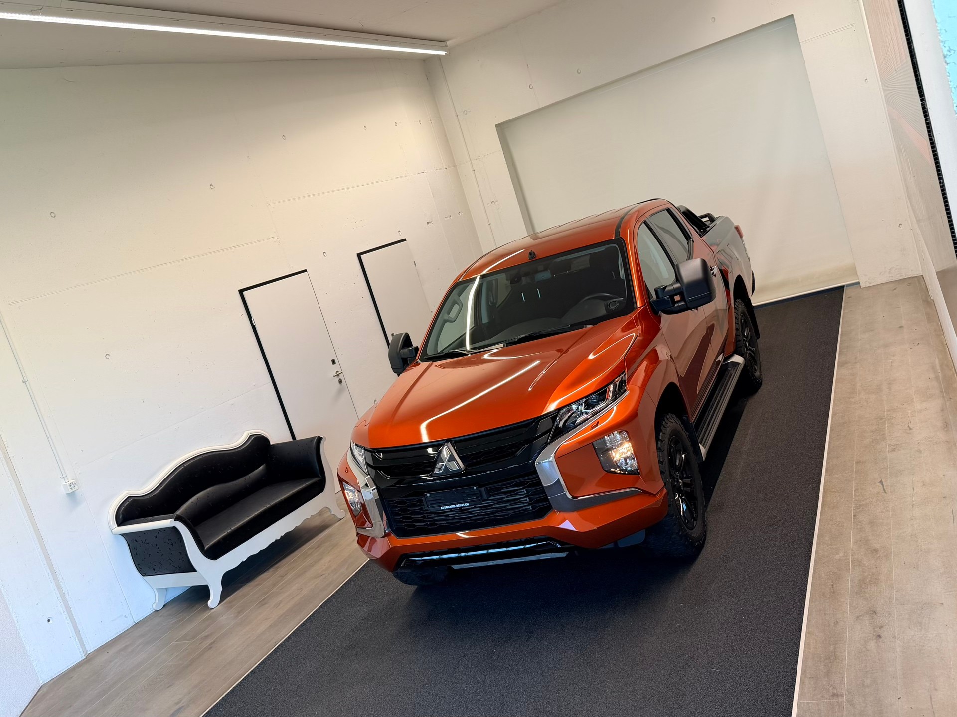 MITSUBISHI L 200 2.2 Style+ Double Cab Automat-image-3