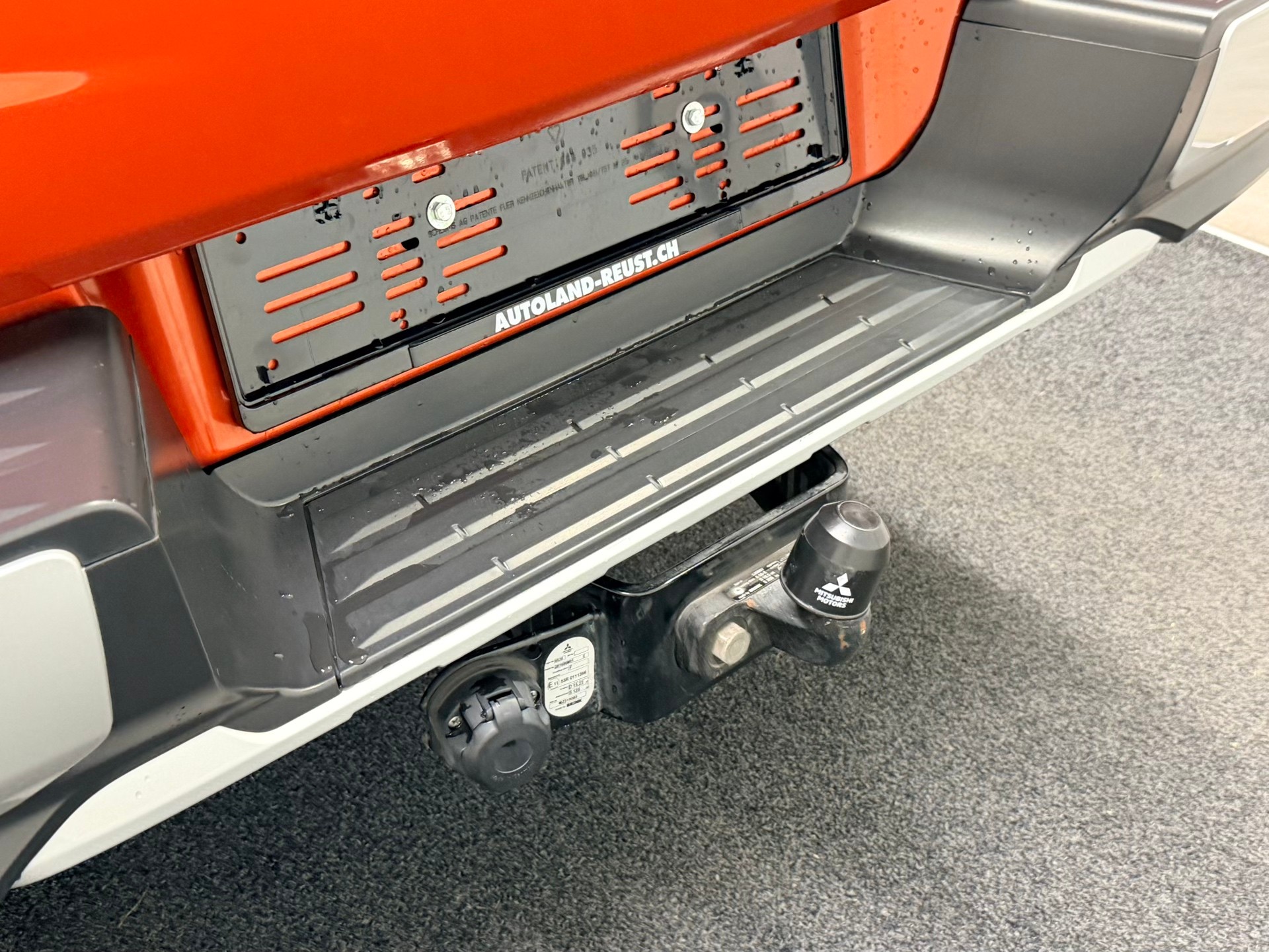 MITSUBISHI L 200 2.2 Style+ Double Cab Automat-image-9