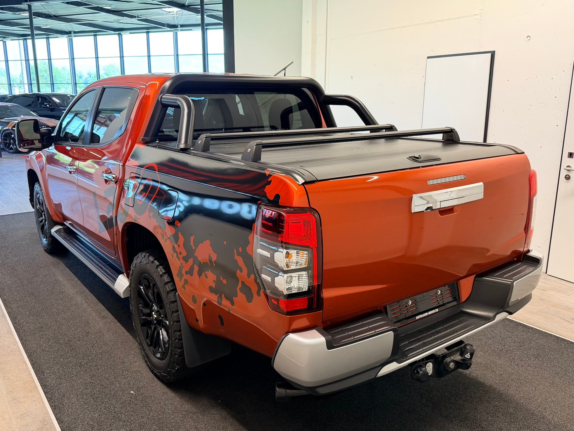 MITSUBISHI L 200 2.2 Style+ Double Cab Automat-image-7