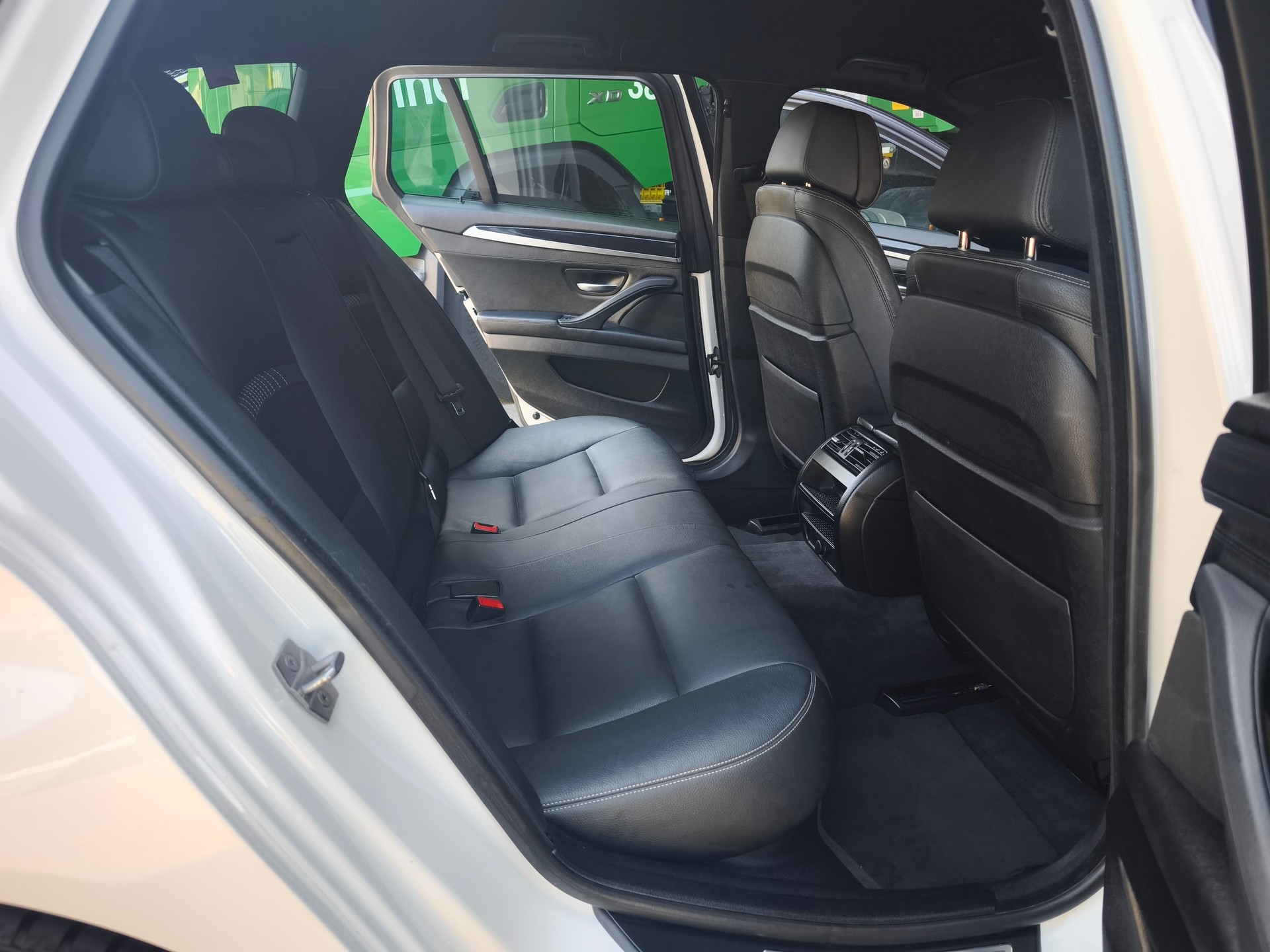 BMW 530d Touring xDrive Steptronic-image-7