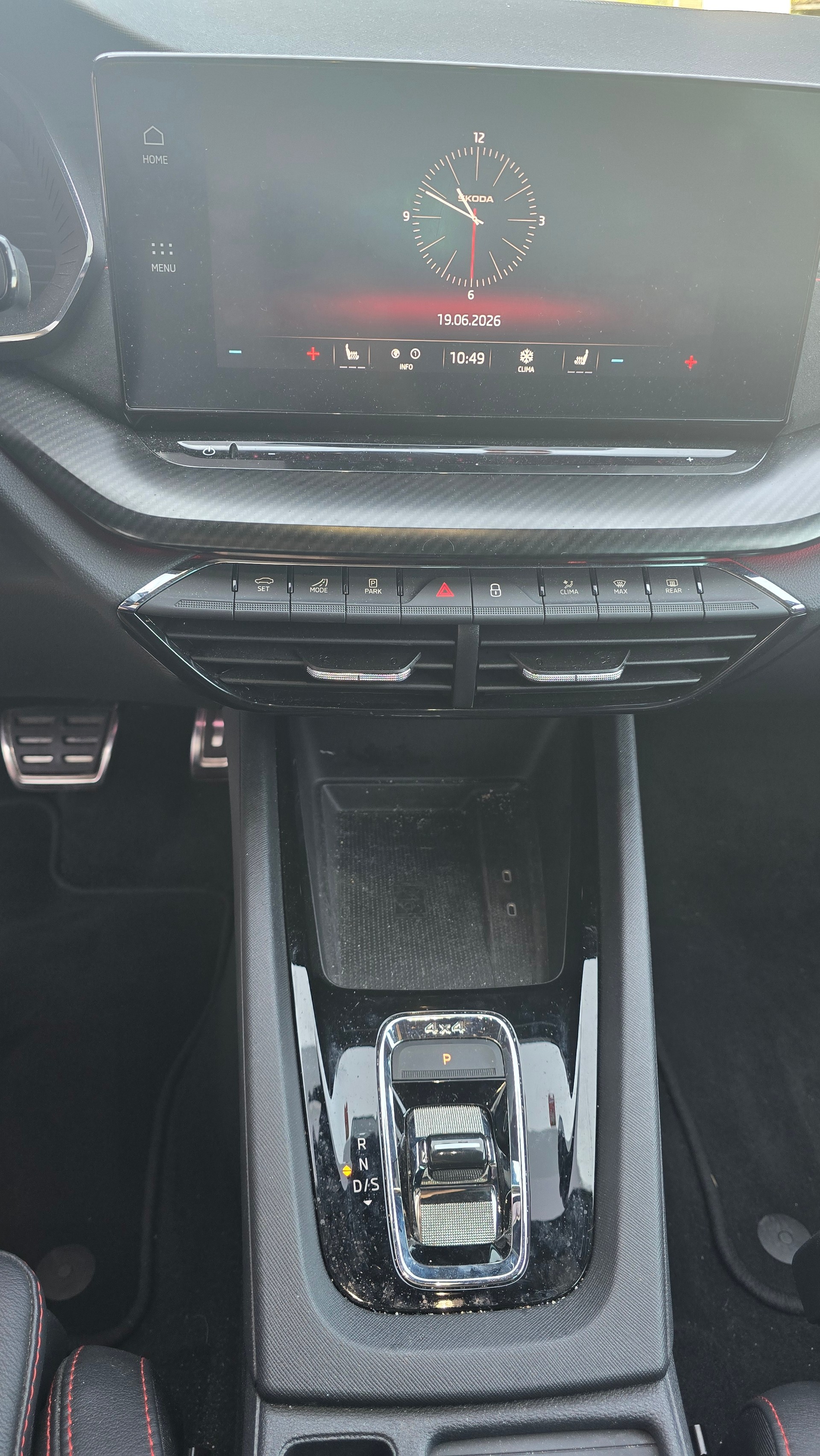 SKODA Octavia Combi 2.0 TDI DSG Style 4x4-image-12