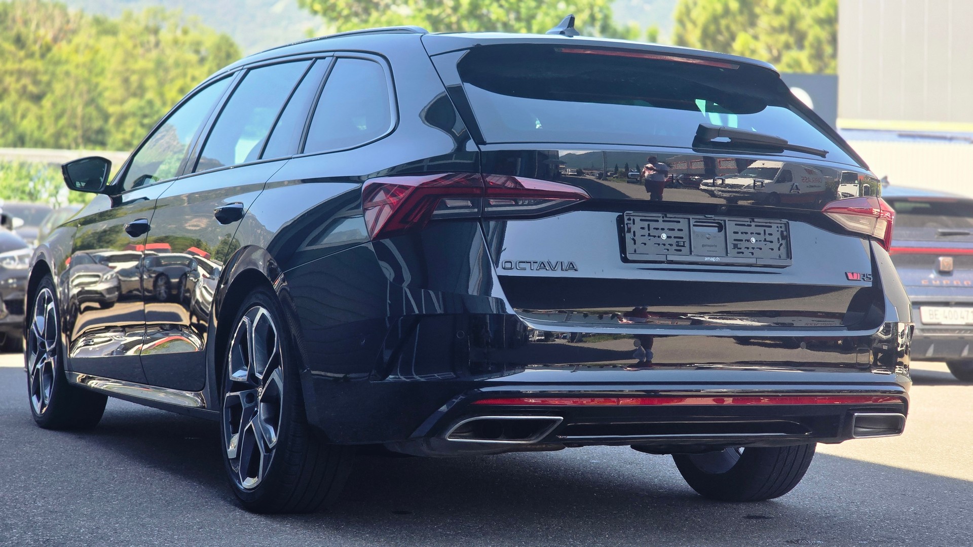 SKODA Octavia Combi 2.0 TDI DSG Style 4x4-image-6