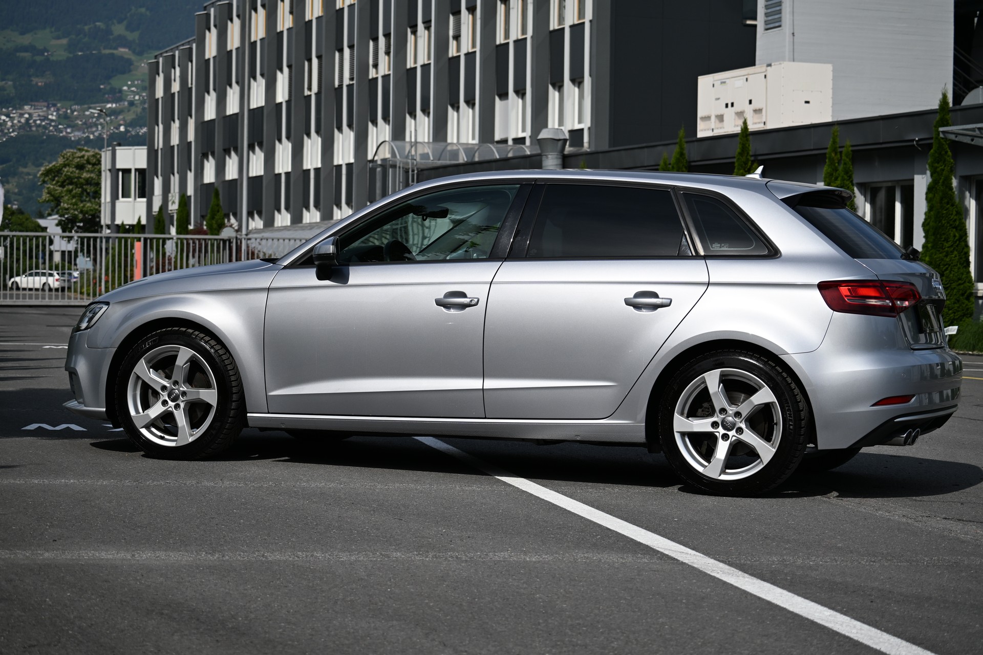 AUDI A3 Sportback 2.0 TDI Sport S-tronic TOP ANGEBOT AB SERVICE UND FRISCH AB MFK SOWIE INNEN UND AUSSEN NEUWERTIG!!!!!!!!-image-7