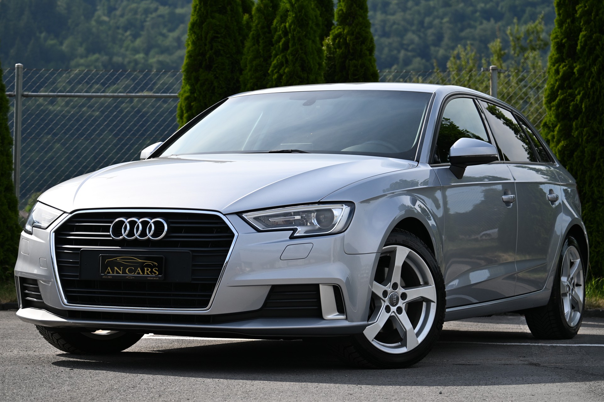 AUDI A3 Sportback 2.0 TDI Sport S-tronic TOP ANGEBOT AB SERVICE UND FRISCH AB MFK SOWIE INNEN UND AUSSEN NEUWERTIG!!!!!!!!-image-2