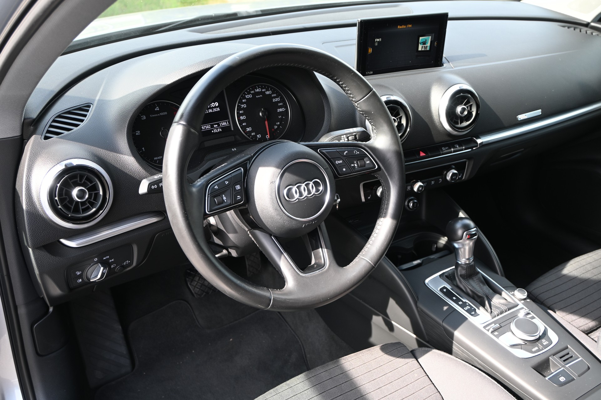AUDI A3 Sportback 2.0 TDI Sport S-tronic TOP ANGEBOT AB SERVICE UND FRISCH AB MFK SOWIE INNEN UND AUSSEN NEUWERTIG!!!!!!!!-image-9