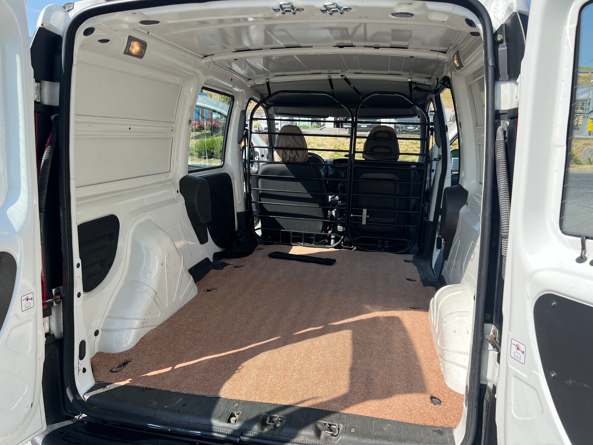 FIAT Doblò 1.4MPI CargoMaxi Swiss-image-9
