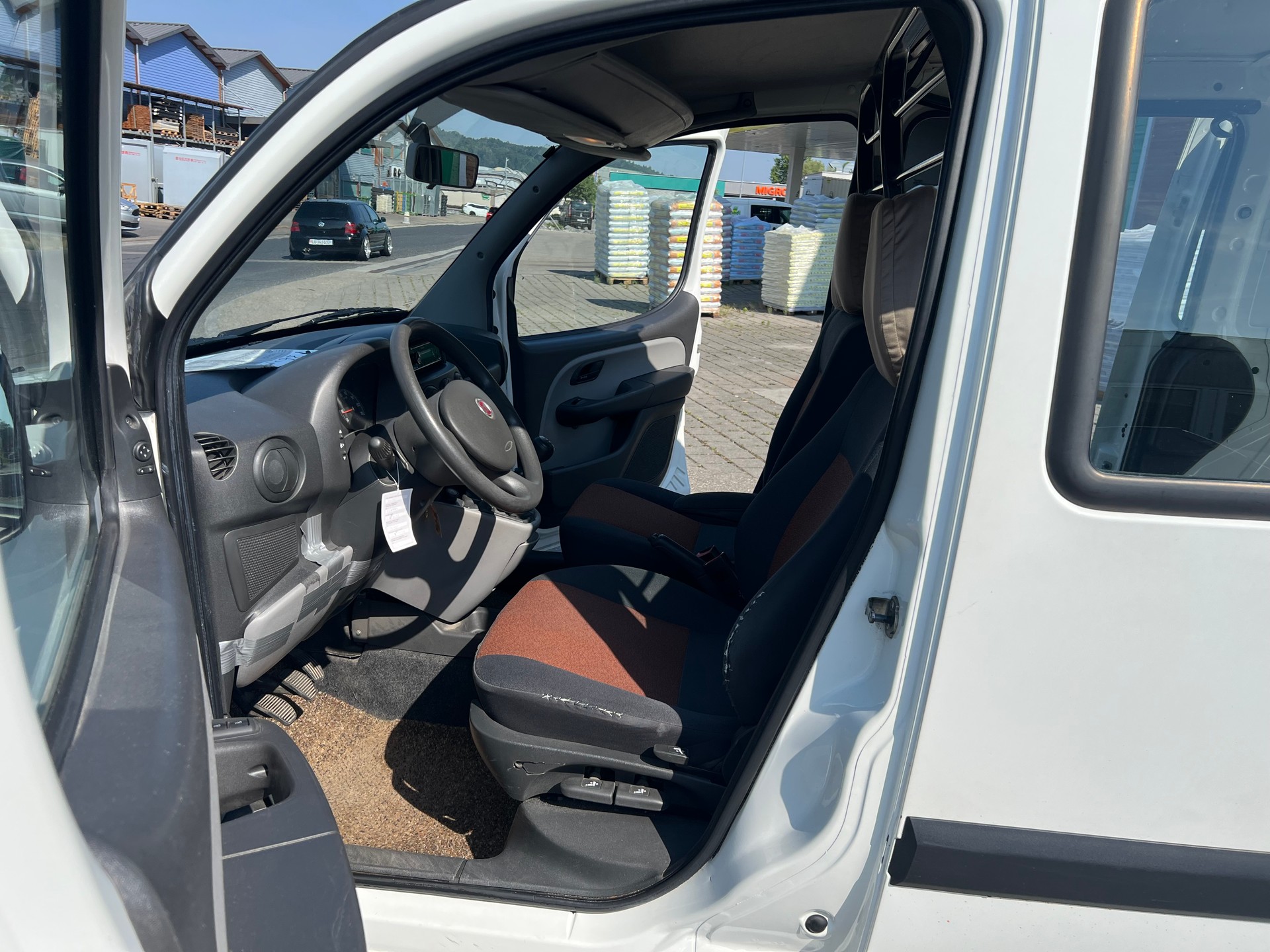 FIAT Doblò 1.4MPI CargoMaxi Swiss-image-8