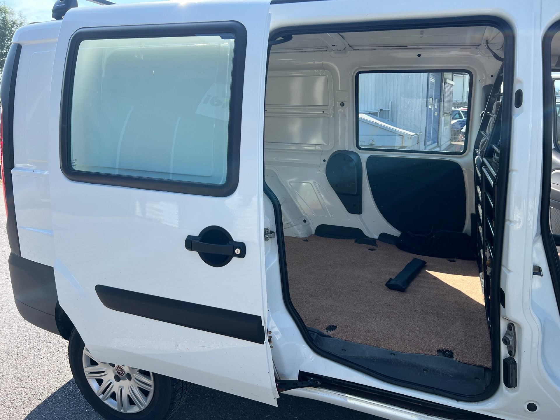 FIAT Doblò 1.4MPI CargoMaxi Swiss-image-10