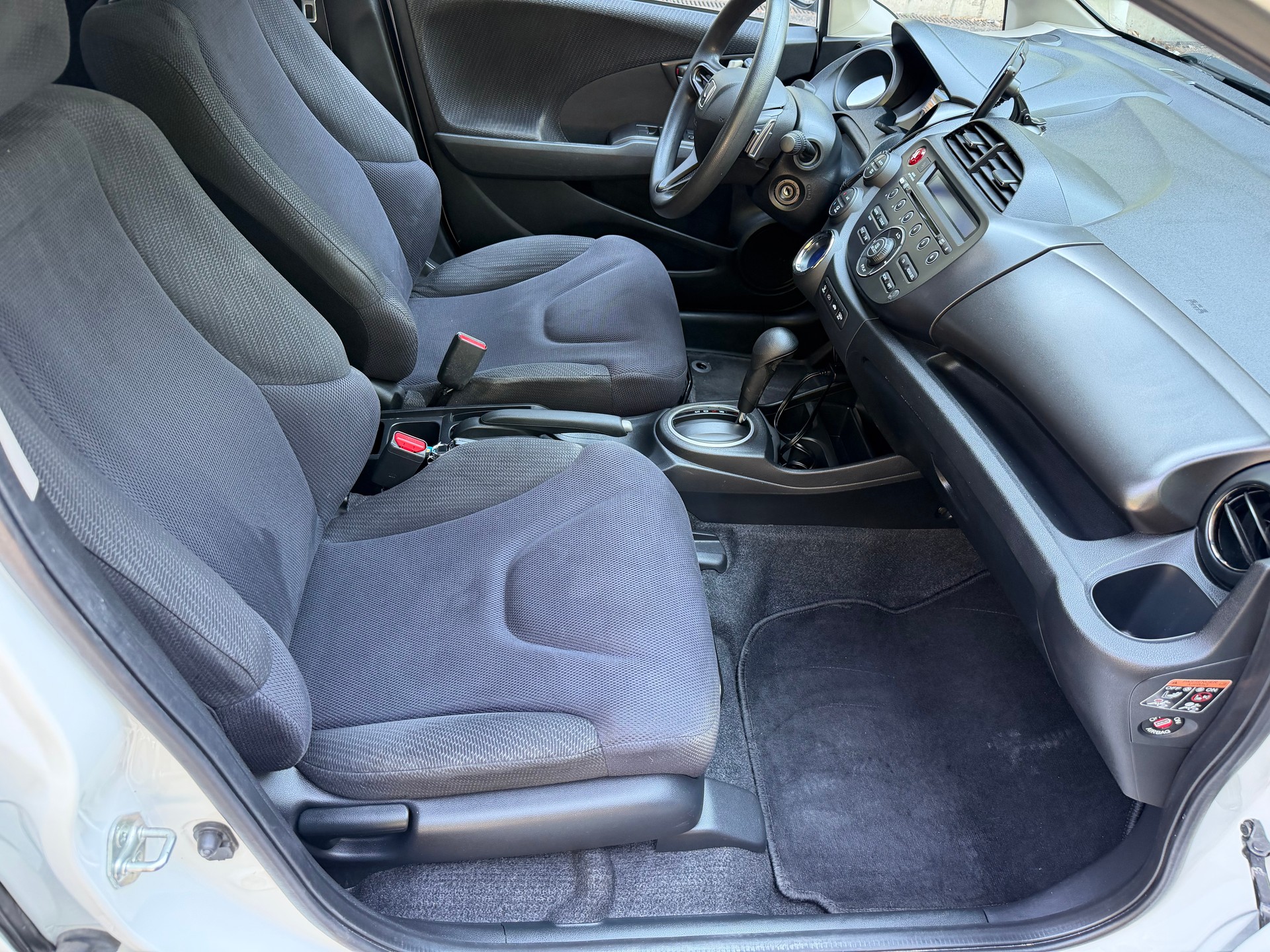 HONDA Jazz 1.3i Hybrid Comfort CVT-image-10