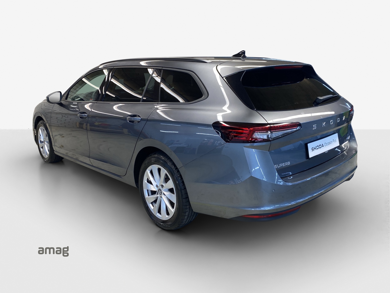SKODA Superb Combi 2.0 TDi Selection 4x4 DSG-image-2