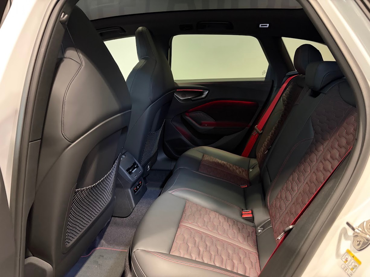AUDI RS 5 Avant TFSI 470 kW Tiptronic quattro-image-4