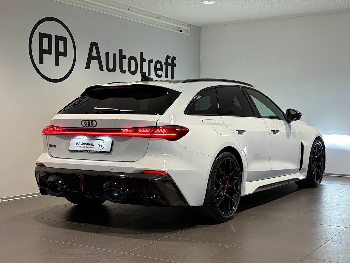 AUDI RS 5 Avant TFSI 470 kW Tiptronic quattro-image-14