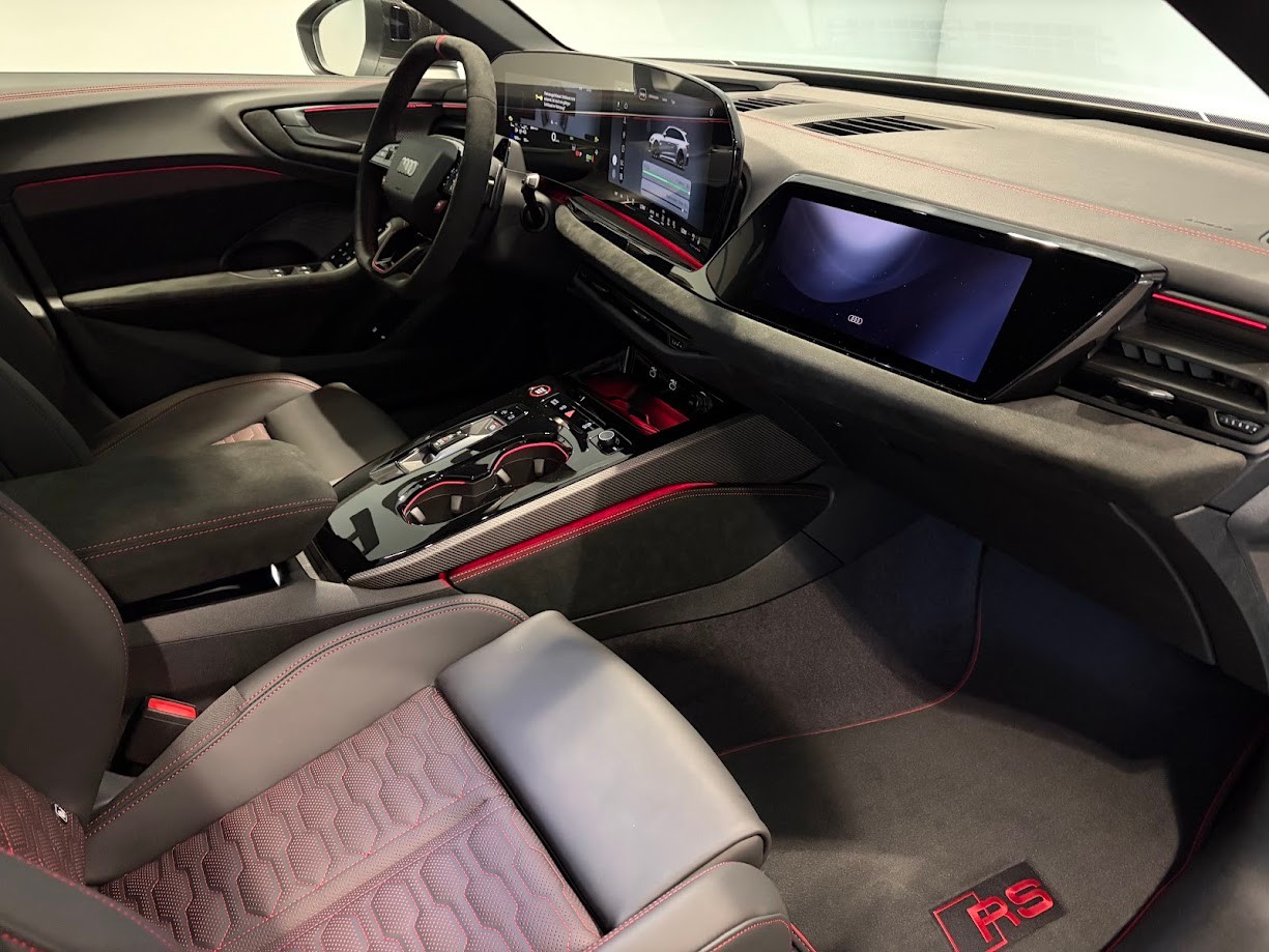 AUDI RS 5 Avant TFSI 470 kW Tiptronic quattro-image-11