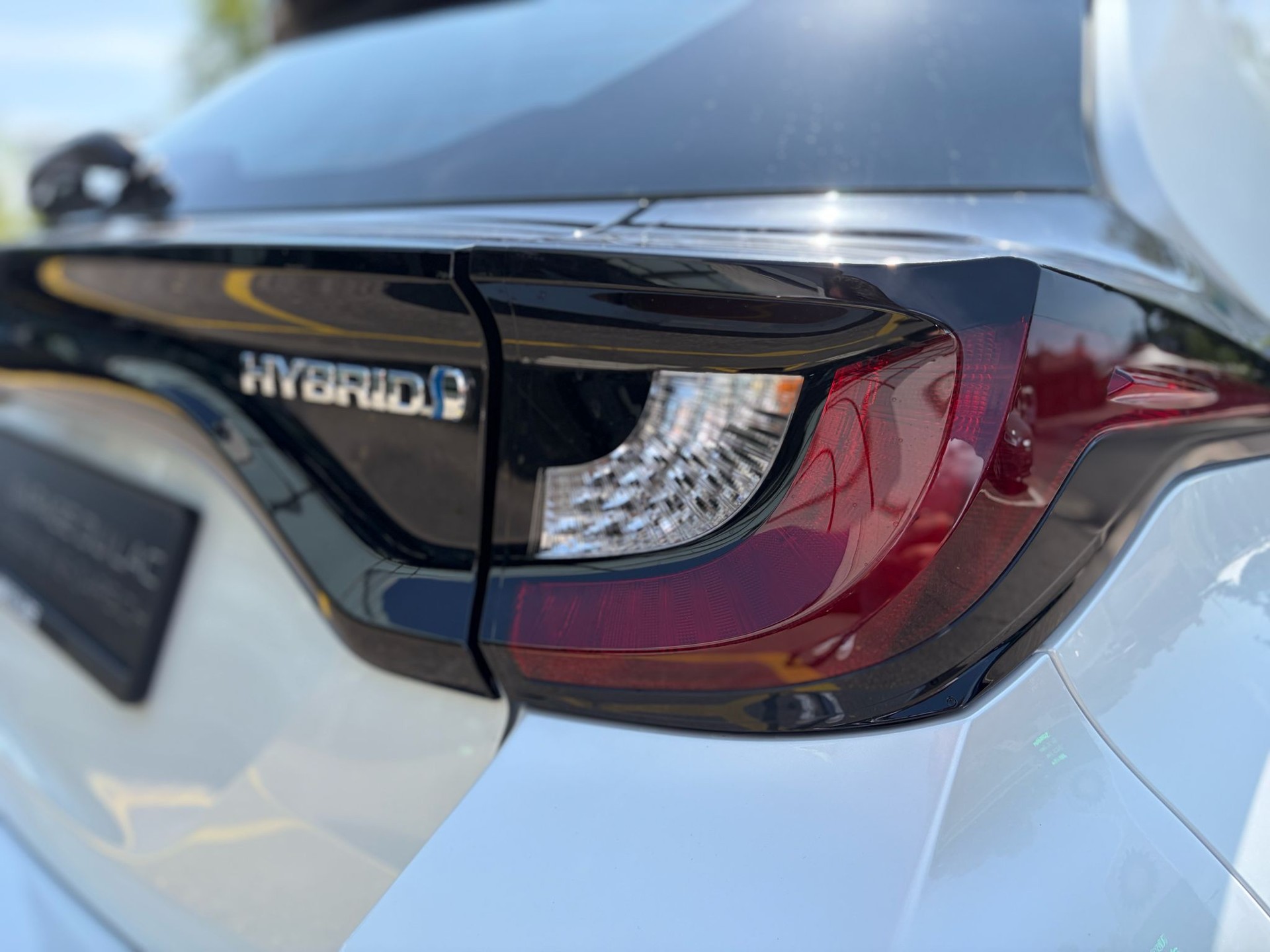TOYOTA Yaris 1.5 Trend e-CVT-image-5