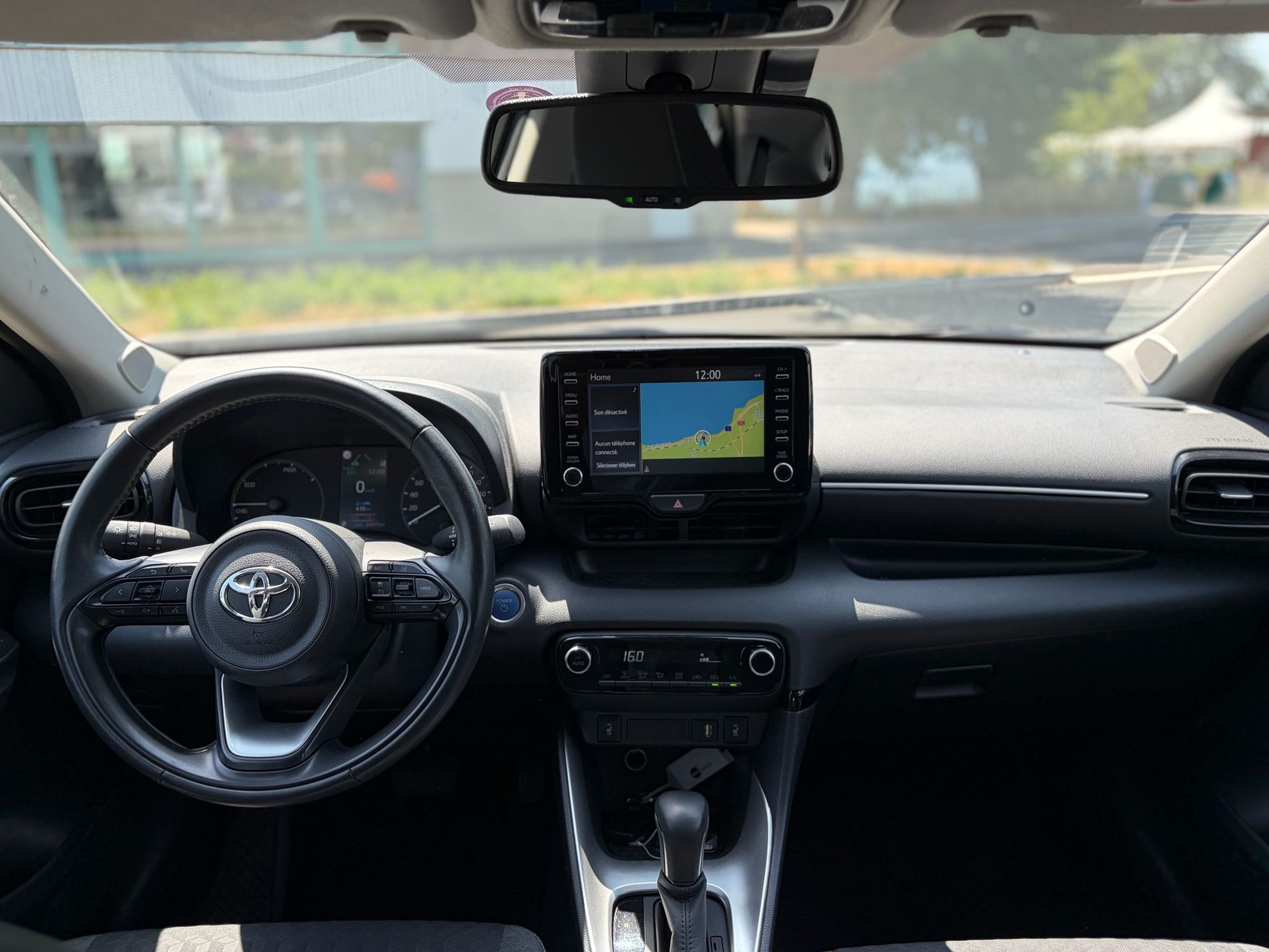 TOYOTA Yaris 1.5 Trend e-CVT-image-6