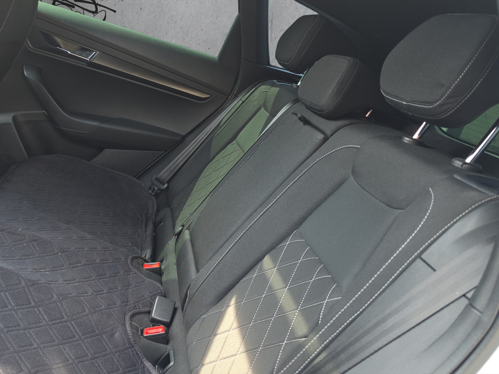 SKODA Karoq 2.0 TSI SportLine 4x4 DSG-image-9