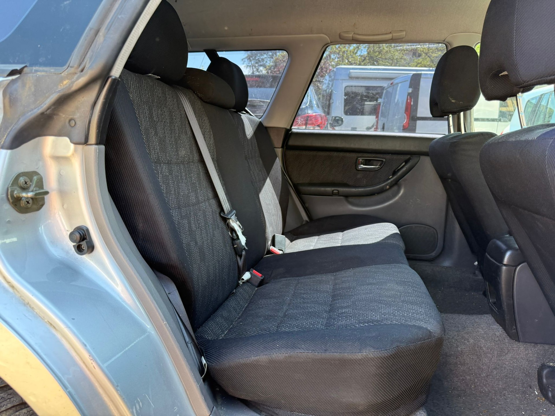 SUBARU Legacy 2.0 Swiss (Cool) A-image-8