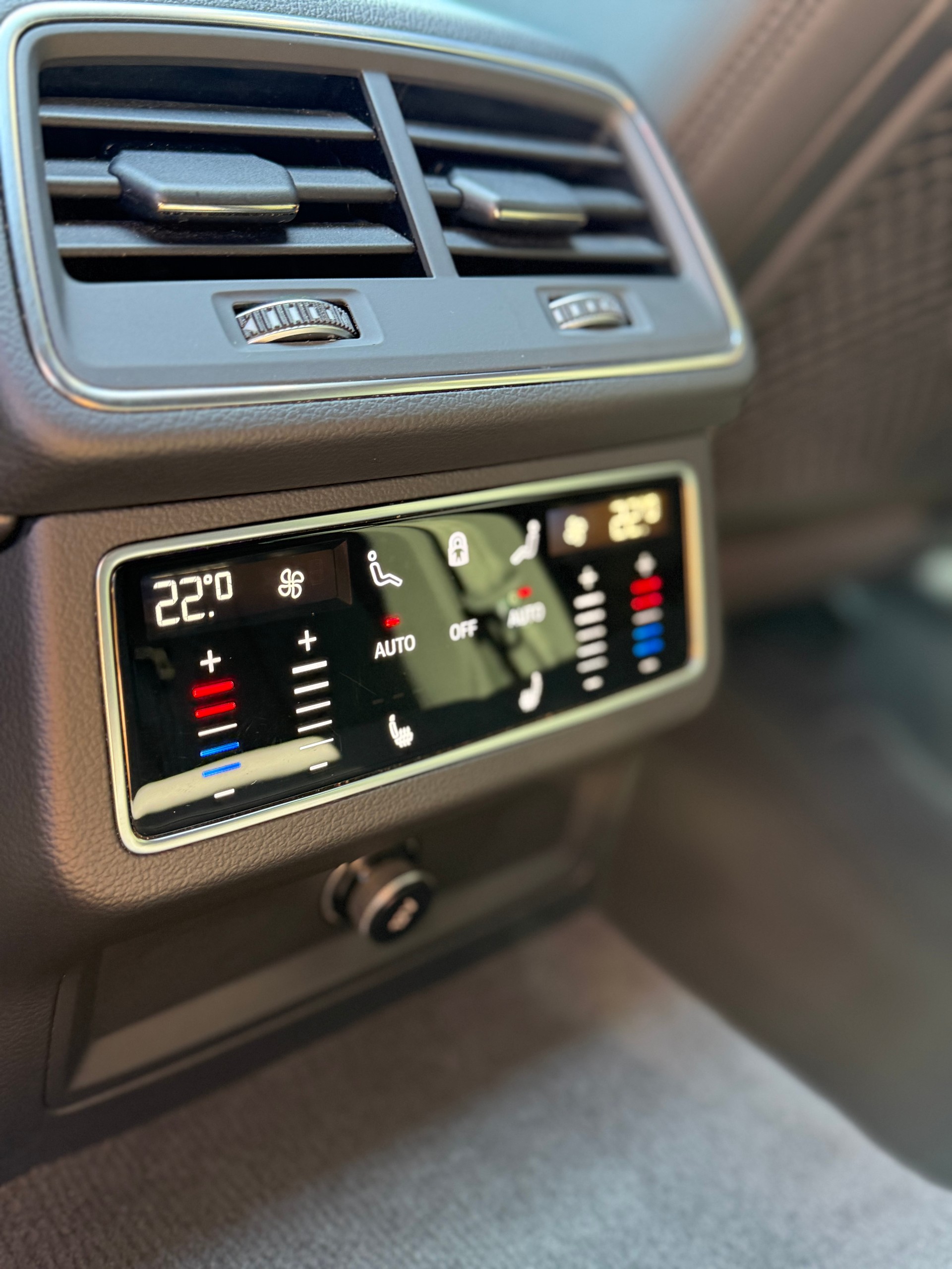 AUDI A6 Allroad 45 TDI quattro tiptronic-image-11