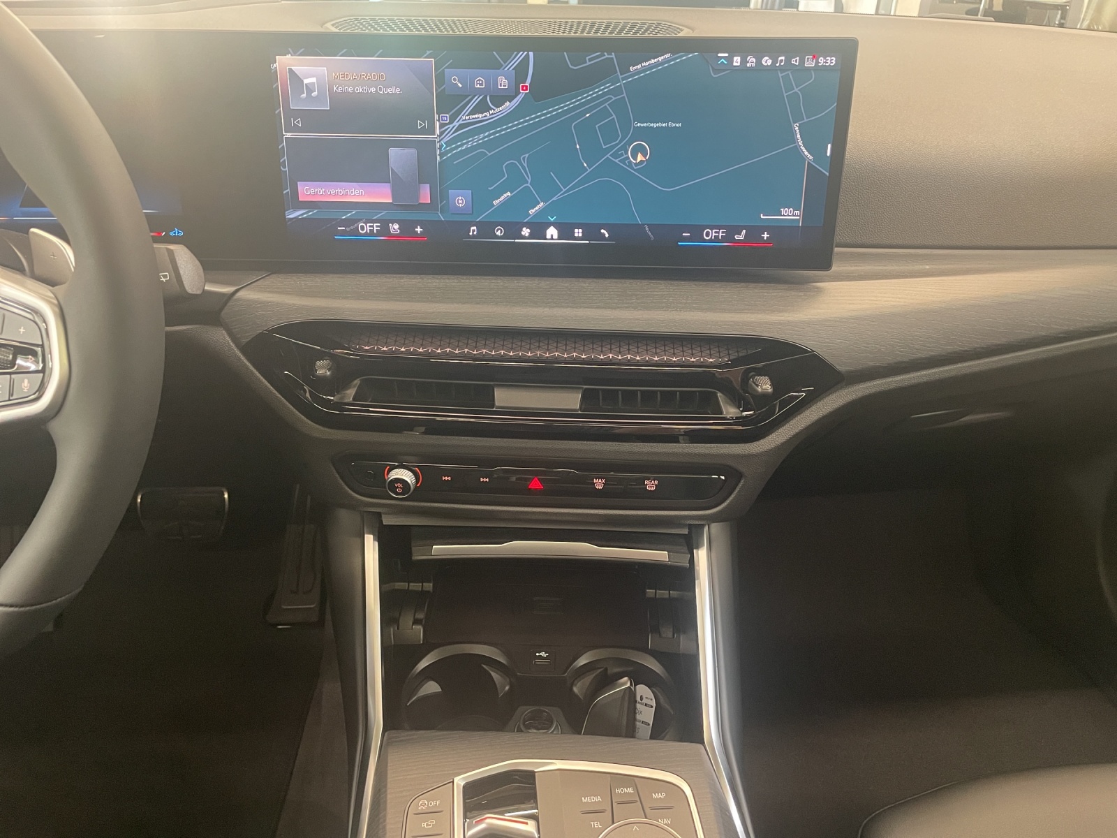 BMW 330i xDrive SAG Touring-image-9