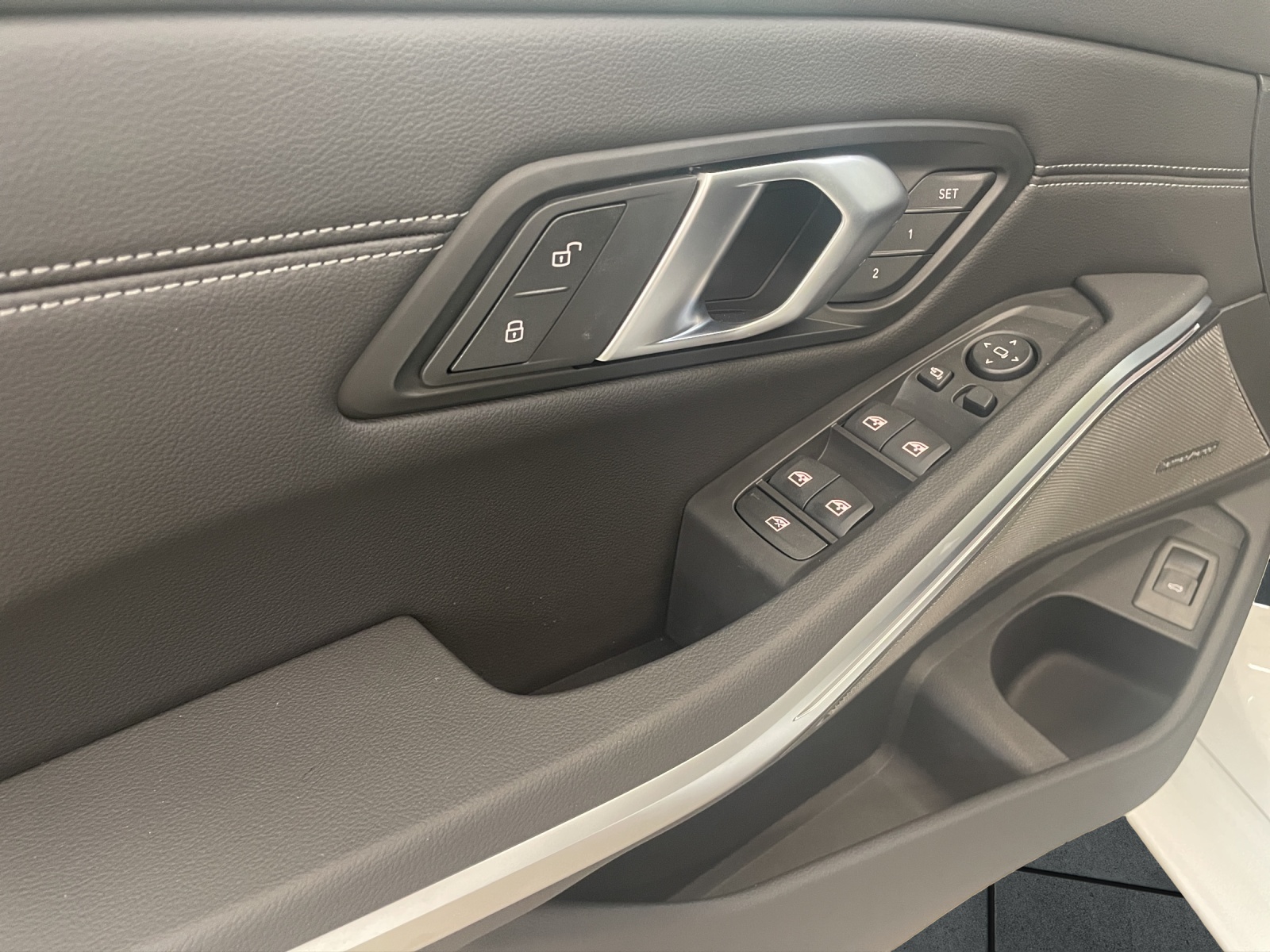 BMW 330i xDrive SAG Touring-image-12