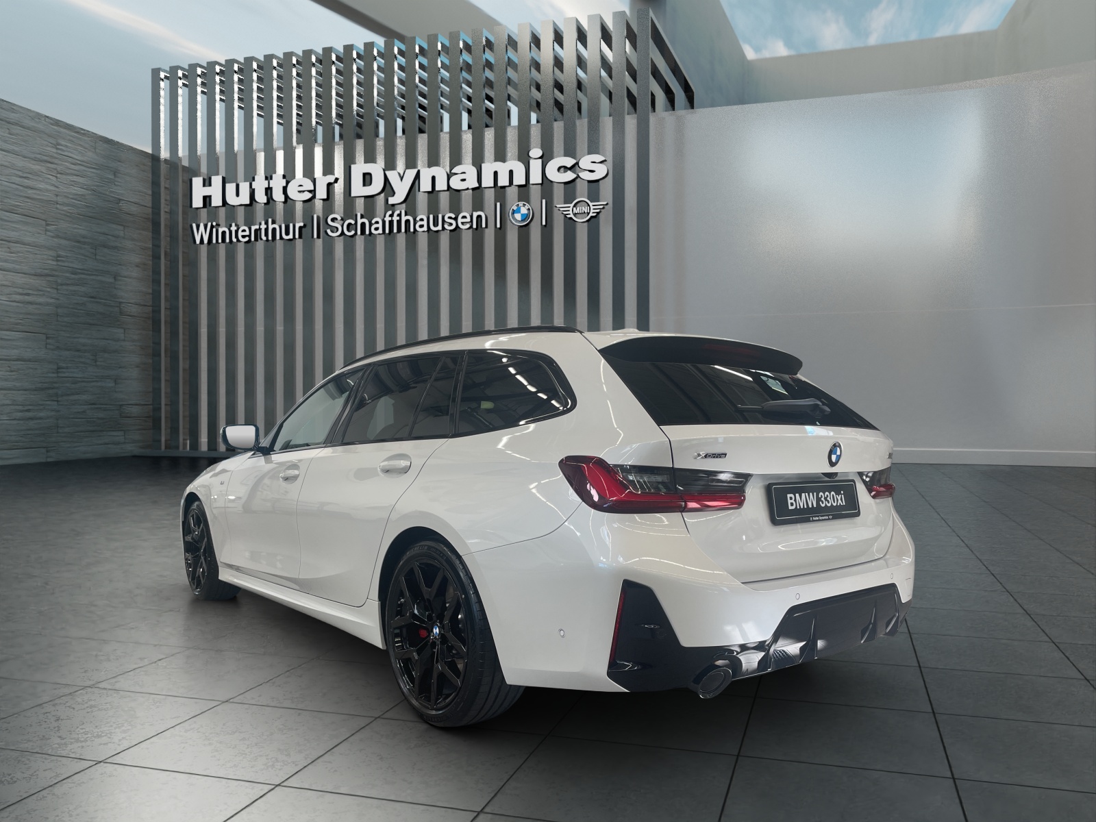 BMW 330i xDrive SAG Touring-image-3