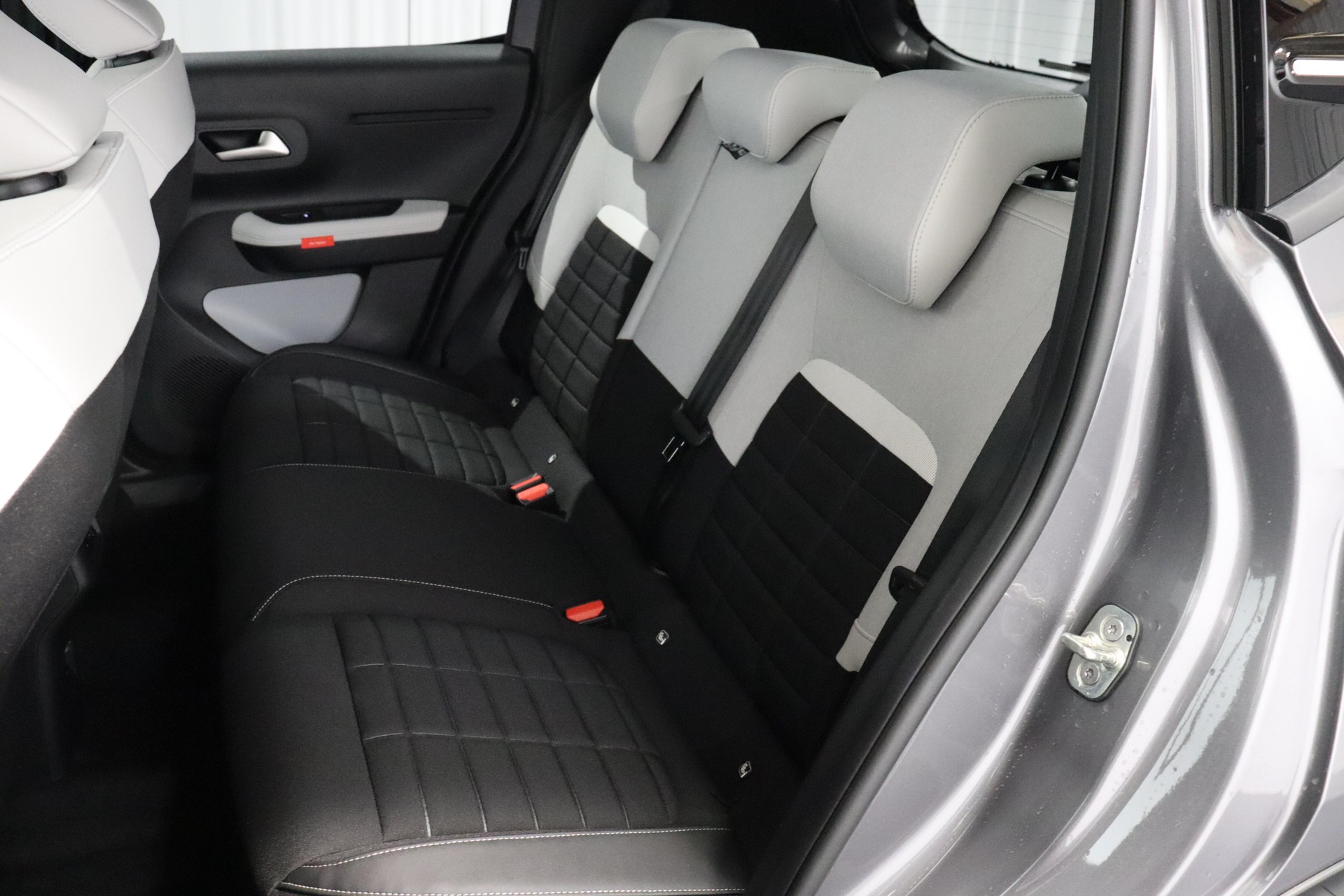 CITROEN C3 1.2 Hybrid Max-image-4