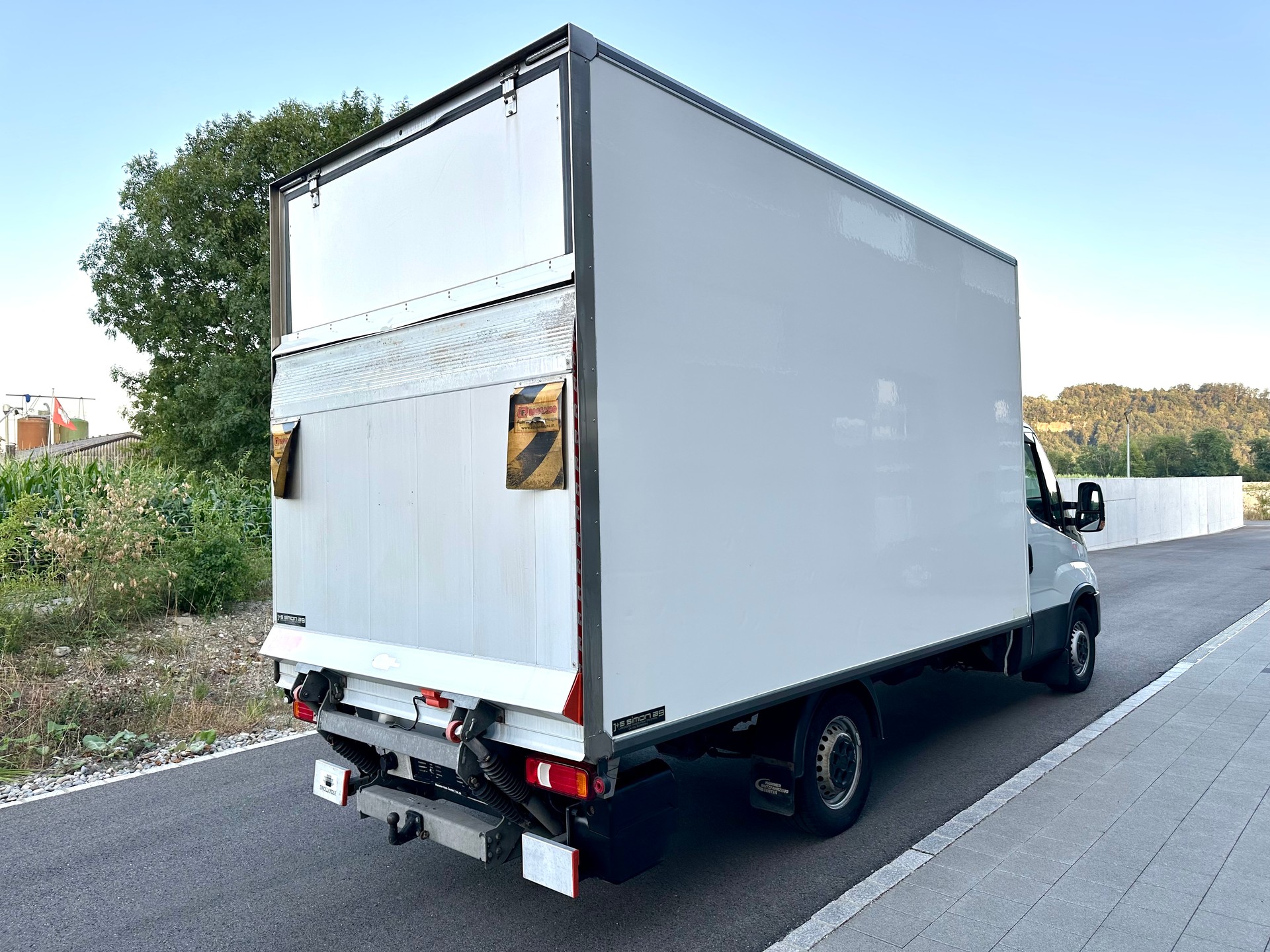 IVECO 35S18-image-8