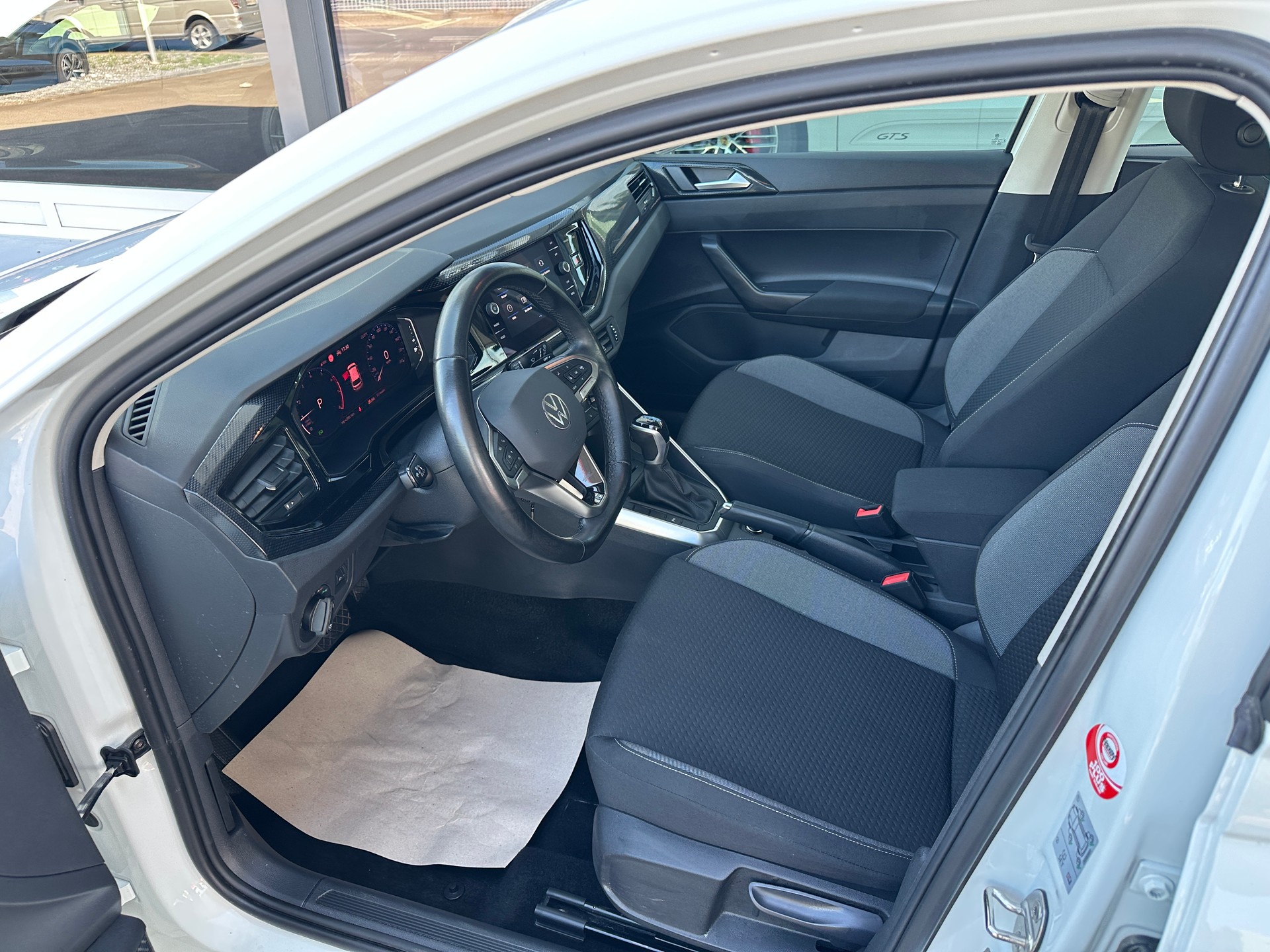 VW Polo 1.0 TSI Life DSG-image-12
