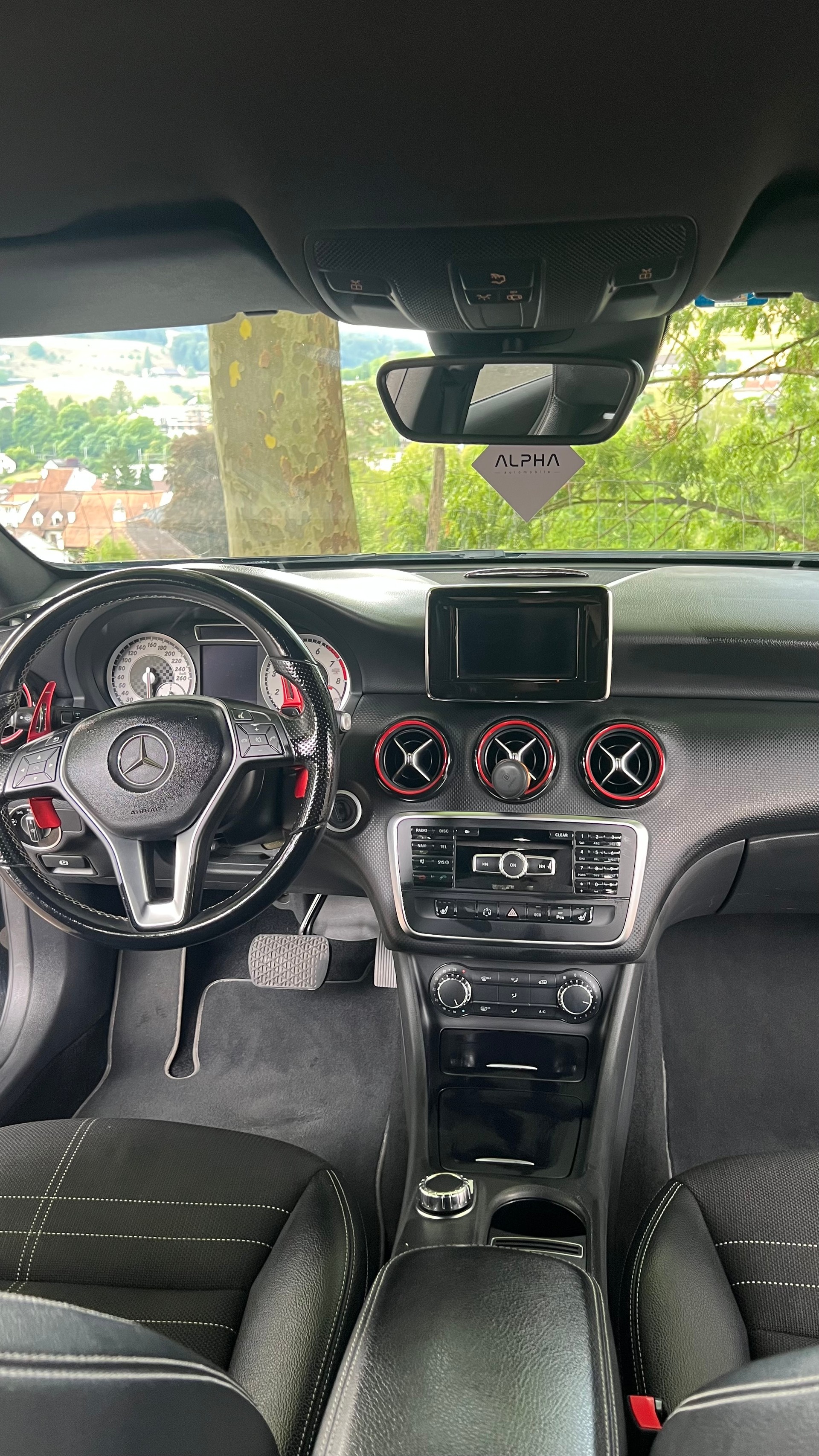MERCEDES-BENZ A 200 Urban-image-4