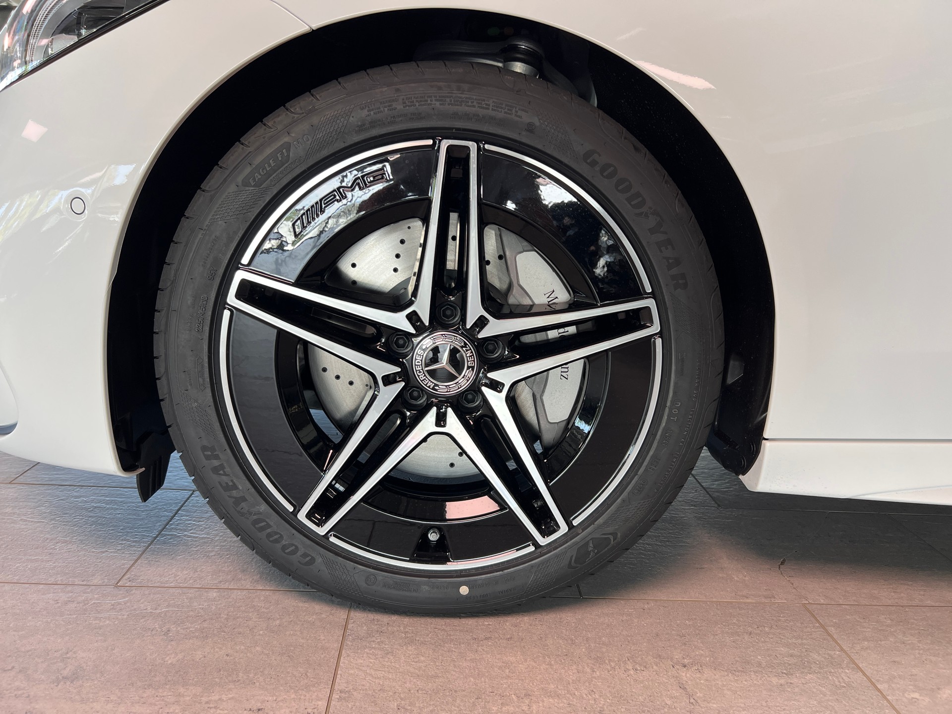MERCEDES-BENZ C 220 d T 4 Matic Swiss Star-image-5