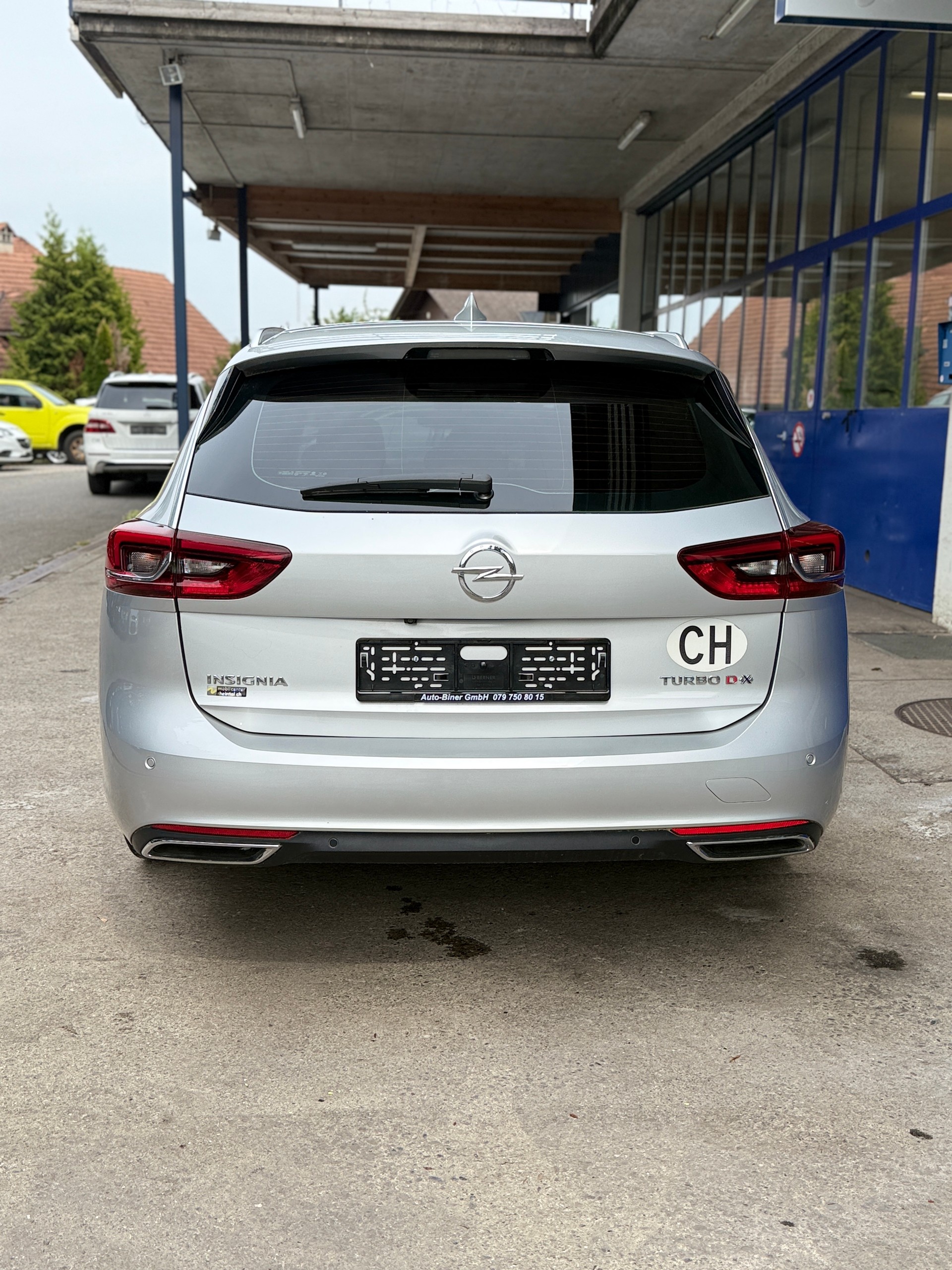 OPEL Insignia 2.0 BiDTI Sports Tourer Exclusive 4WD Auto-showroom-element-3