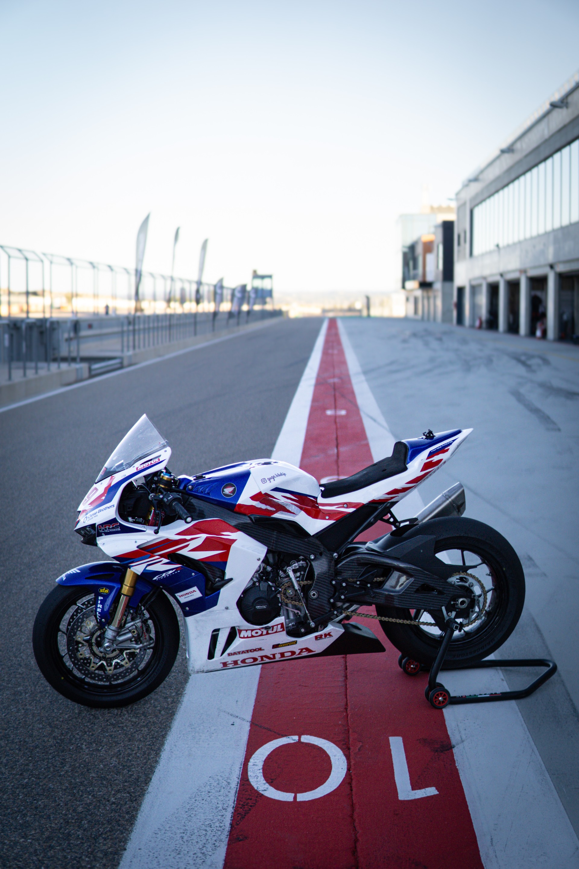 HONDA CBR 1000 RR-R SP (Im Kundenauftrag