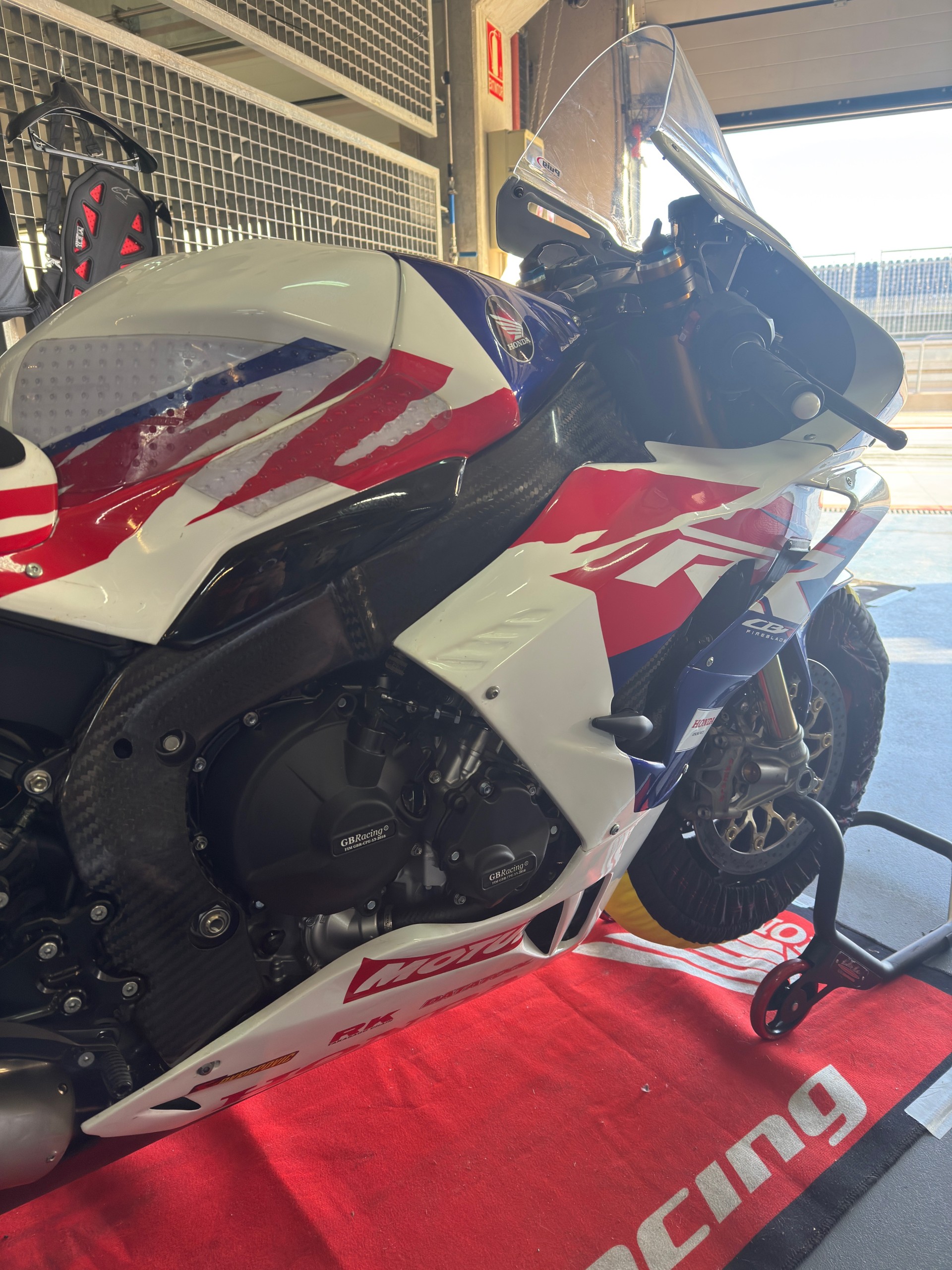 HONDA CBR 1000 RR-R SP (Im Kundenauftrag-image-3