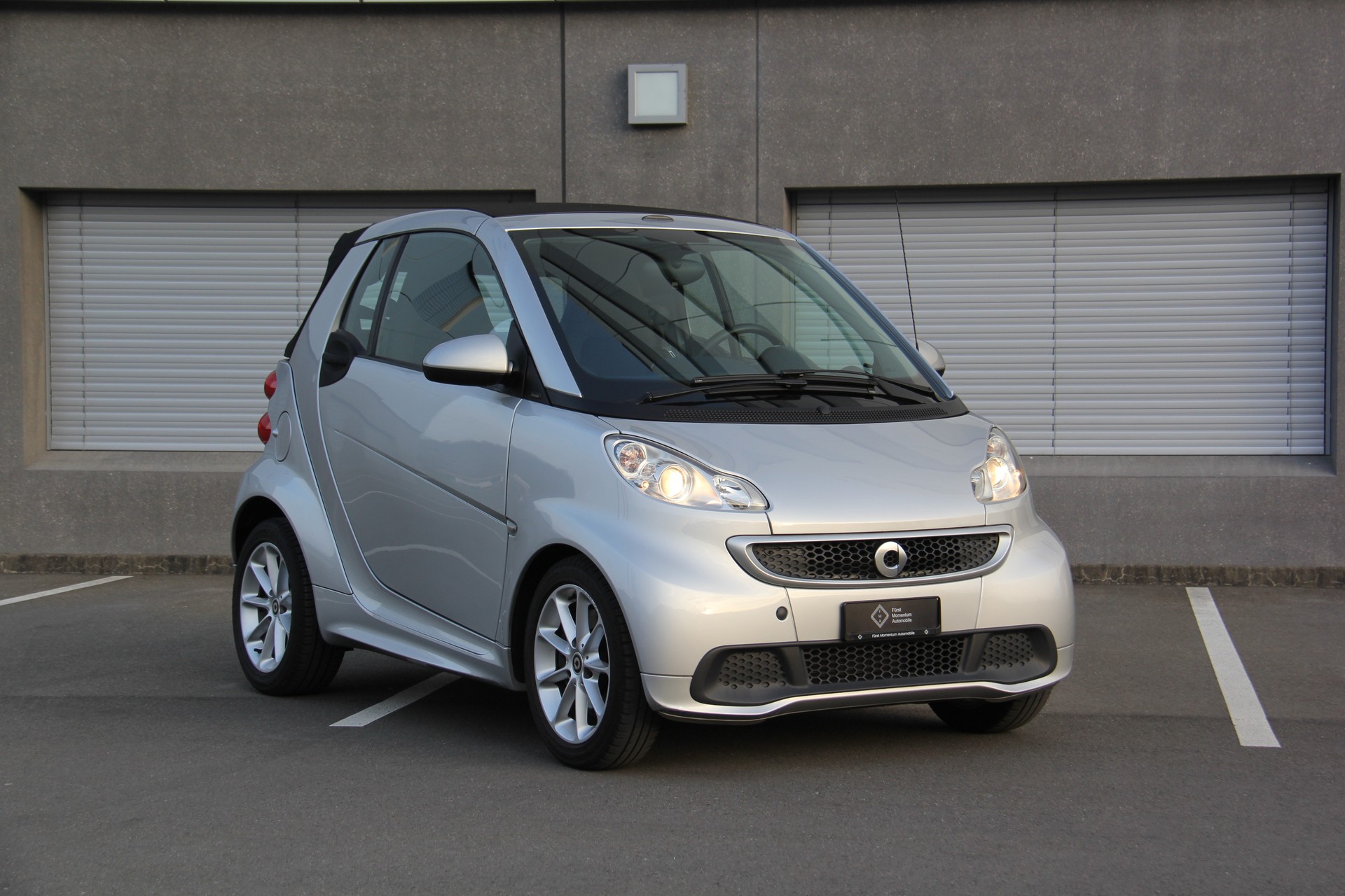 SMART FORTWO-image-1