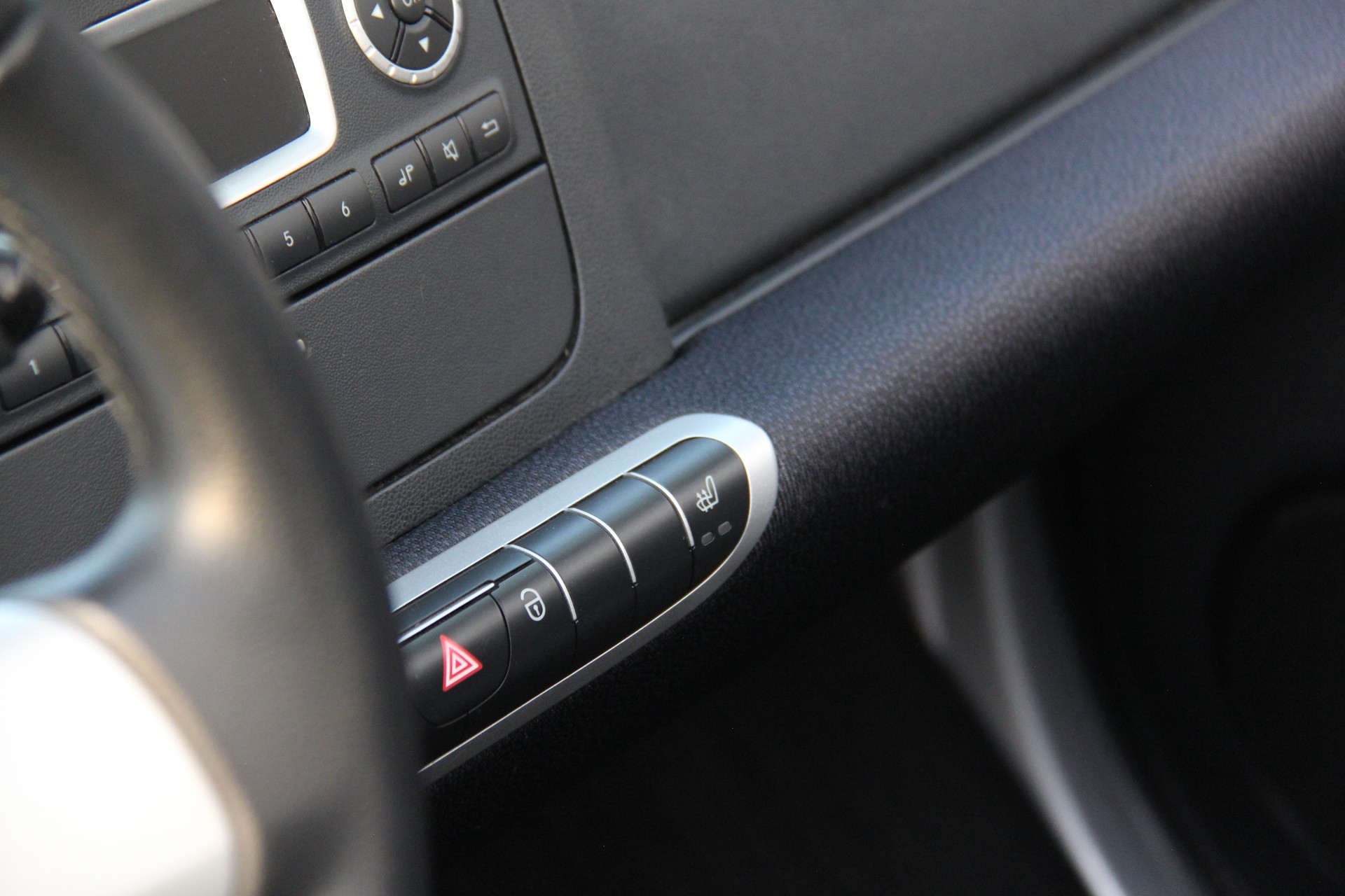 SMART FORTWO-image-11